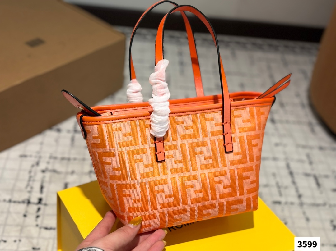 Fendi ROl vegetable basket bag