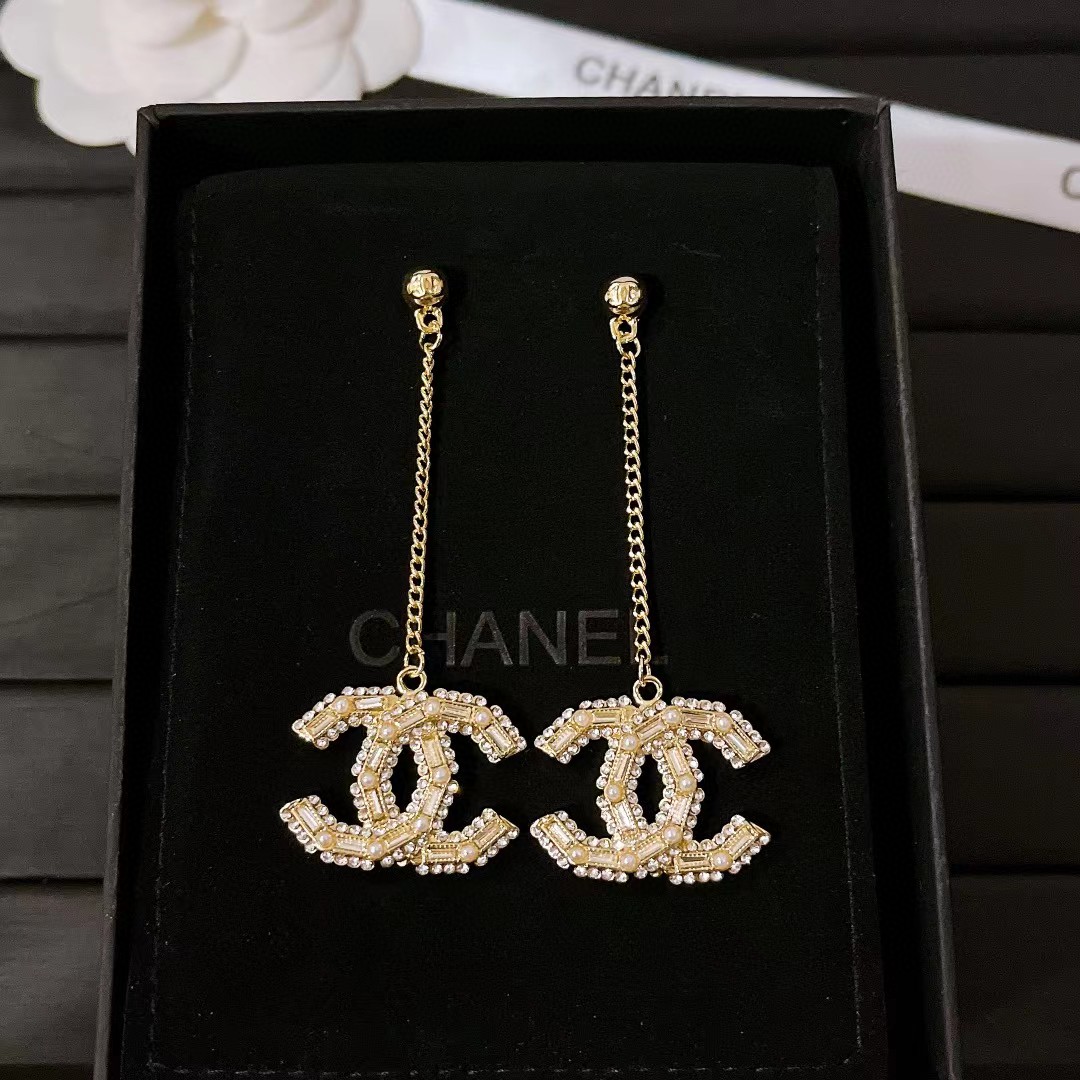 Chanel pearl tassel stud earrings
