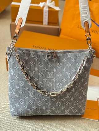 Lv Coussin clutch bag