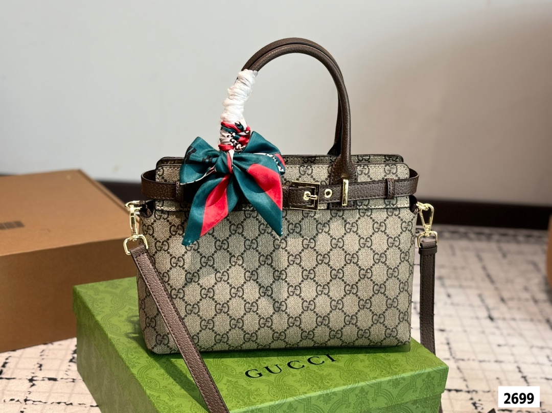Gucci tote bag