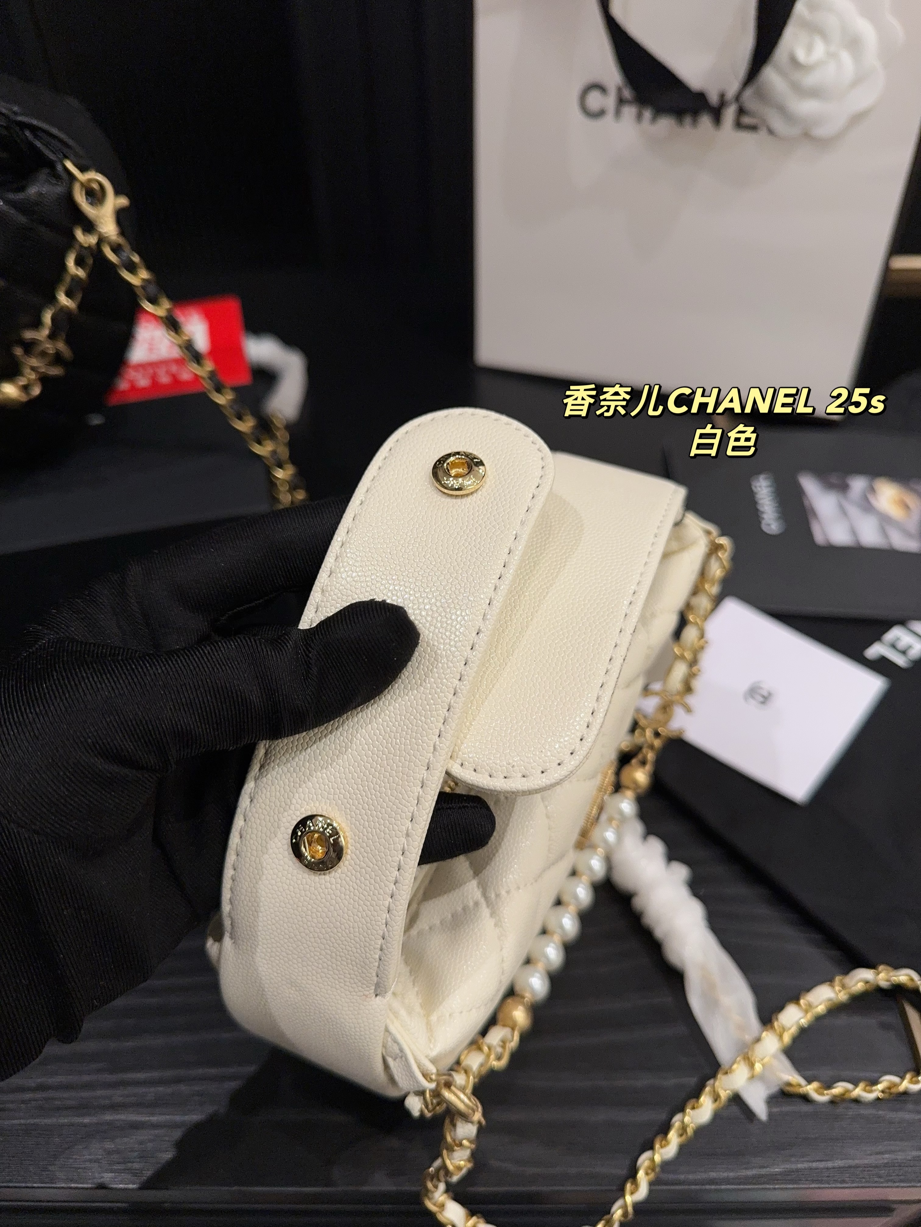 CHANEL 25S hand-held chain bag