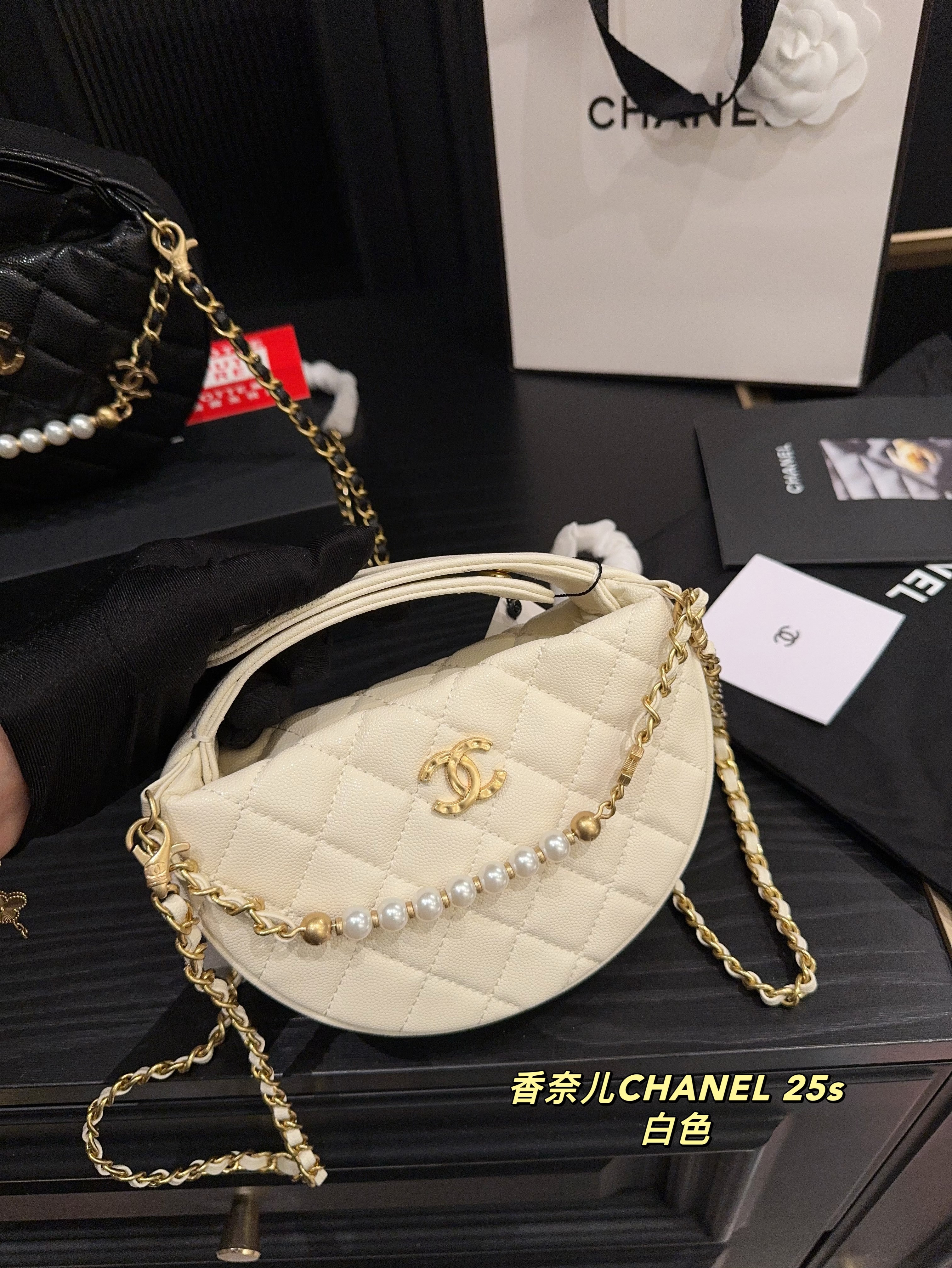 CHANEL 25S hand-held chain bag