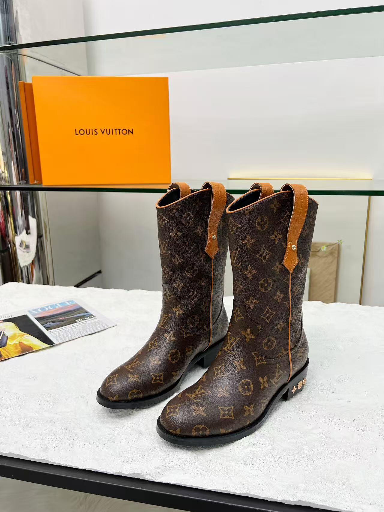 LV rider boots