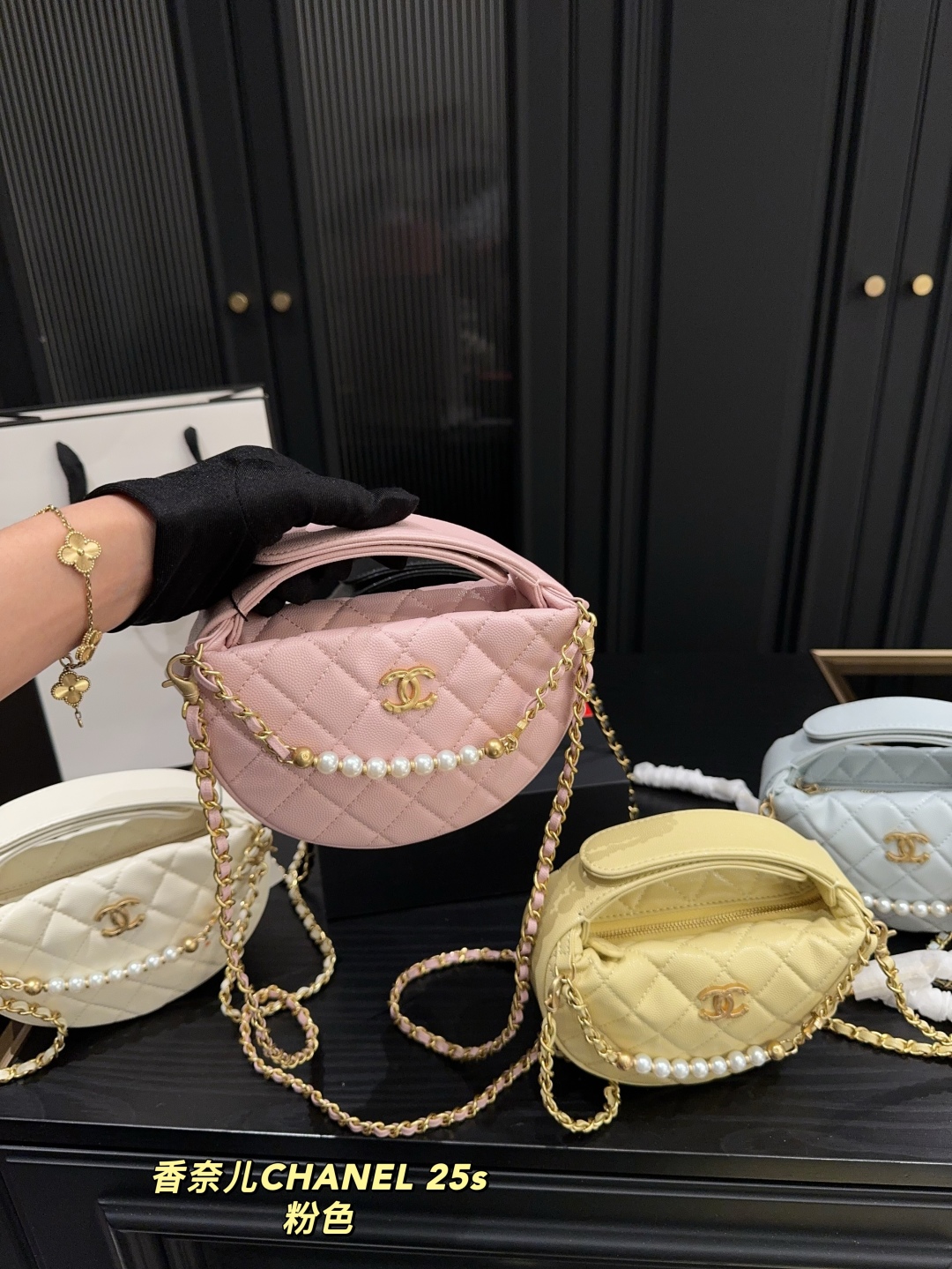 CHANEL 25S hand-held chain bag