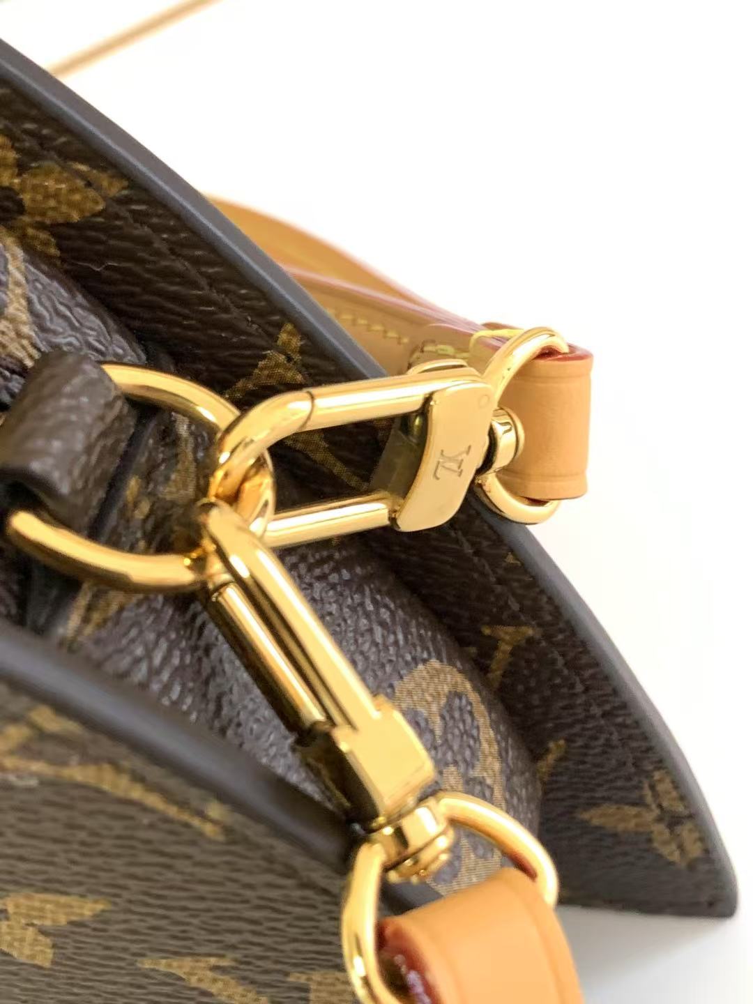 LV Fan handbag