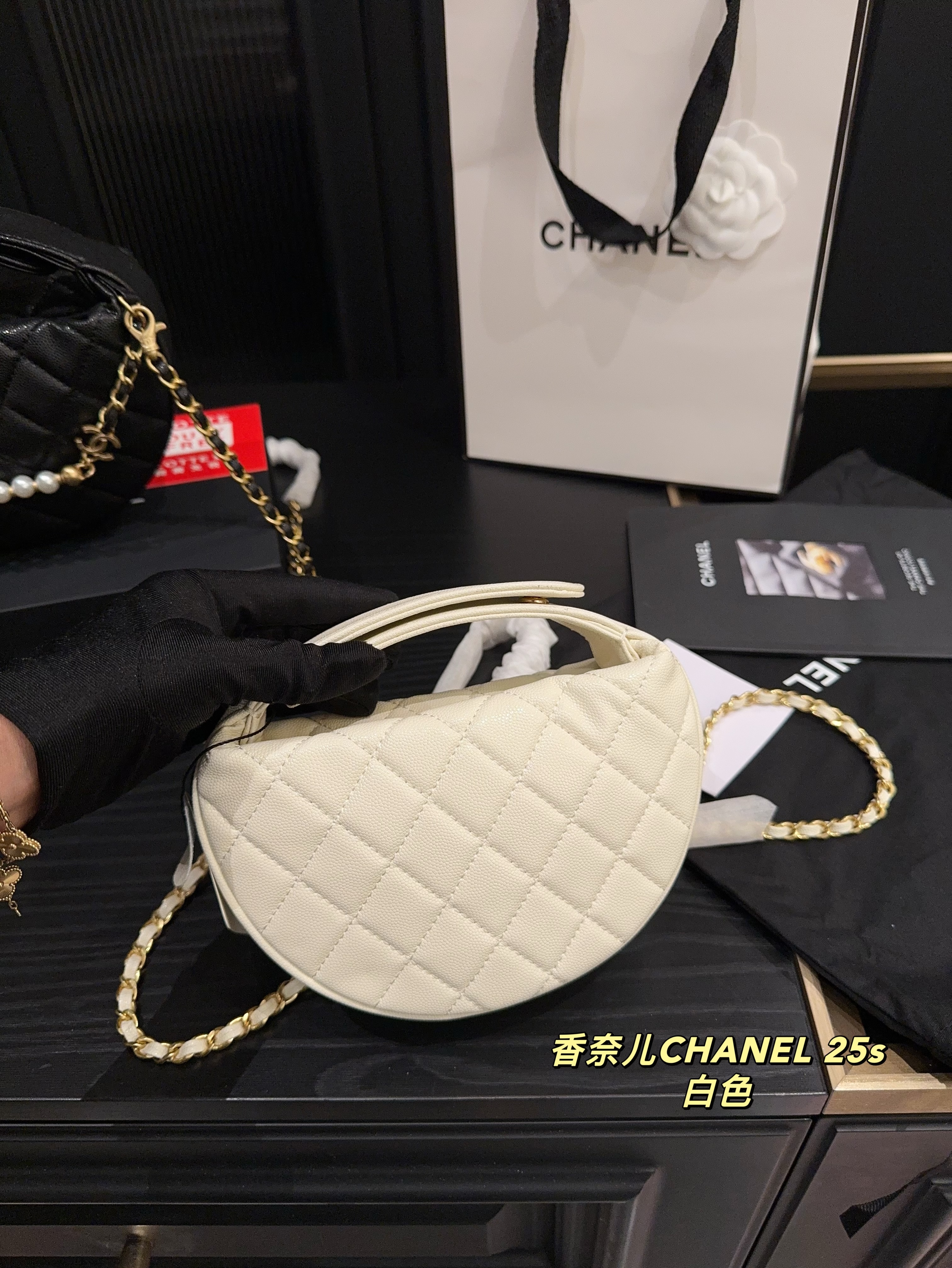 CHANEL 25S hand-held chain bag