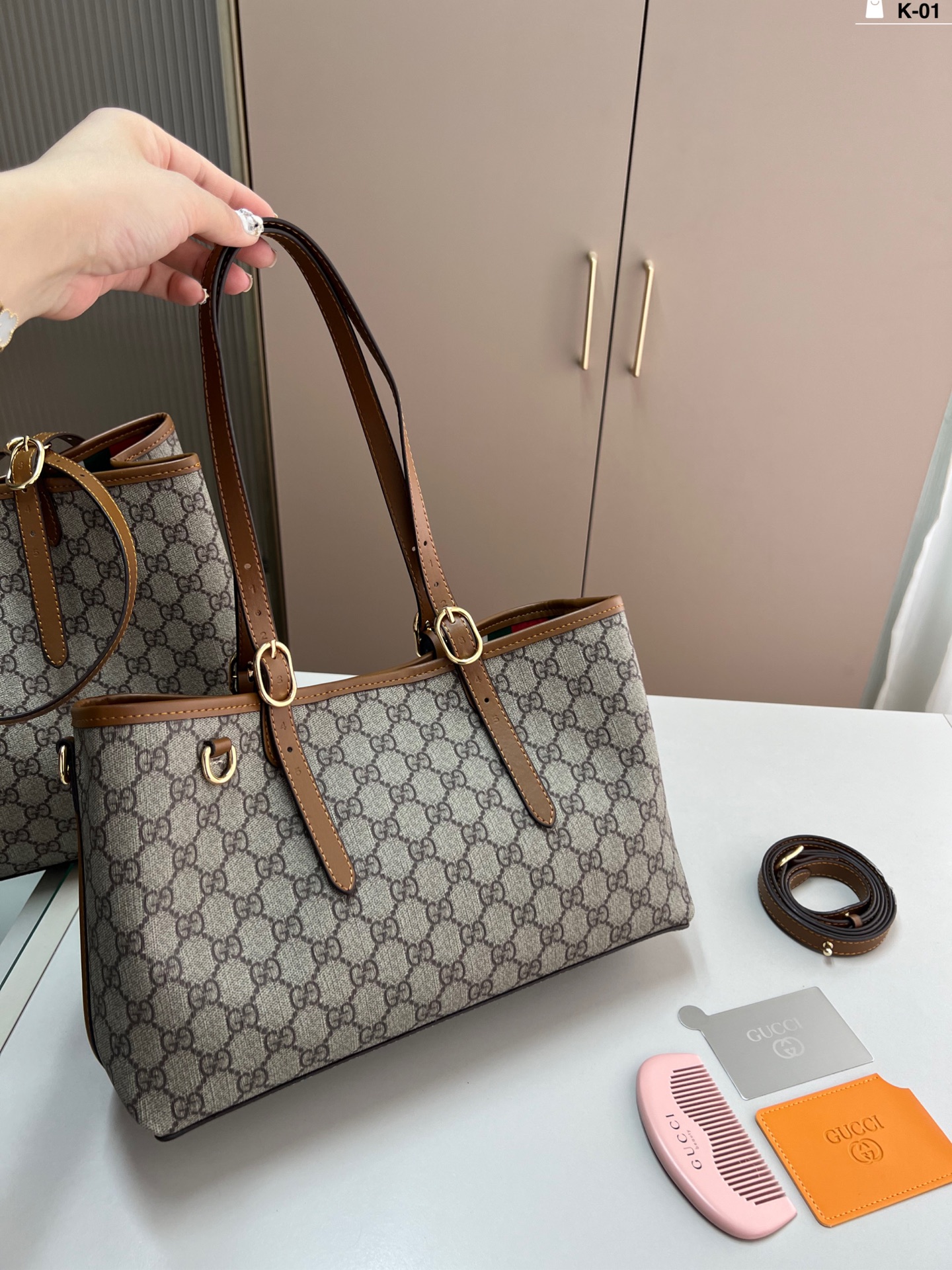 Gucci tote bag