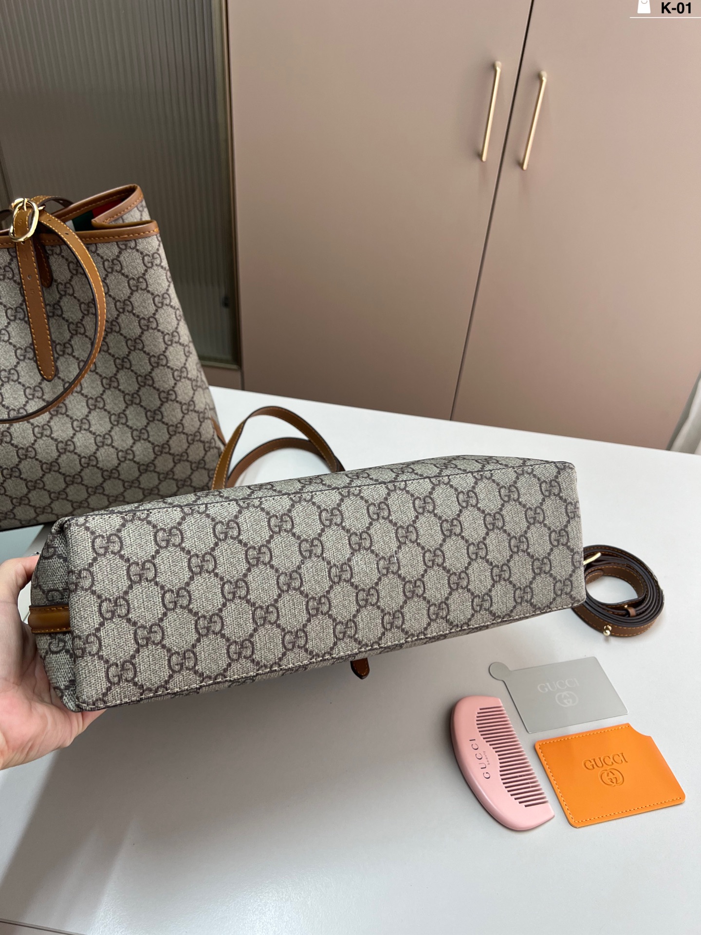 Gucci tote bag