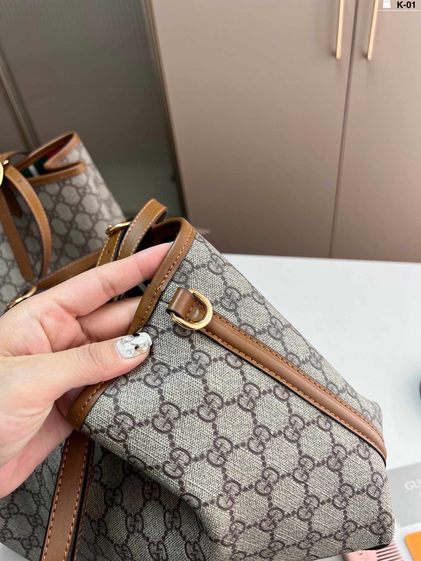 Gucci tote bag