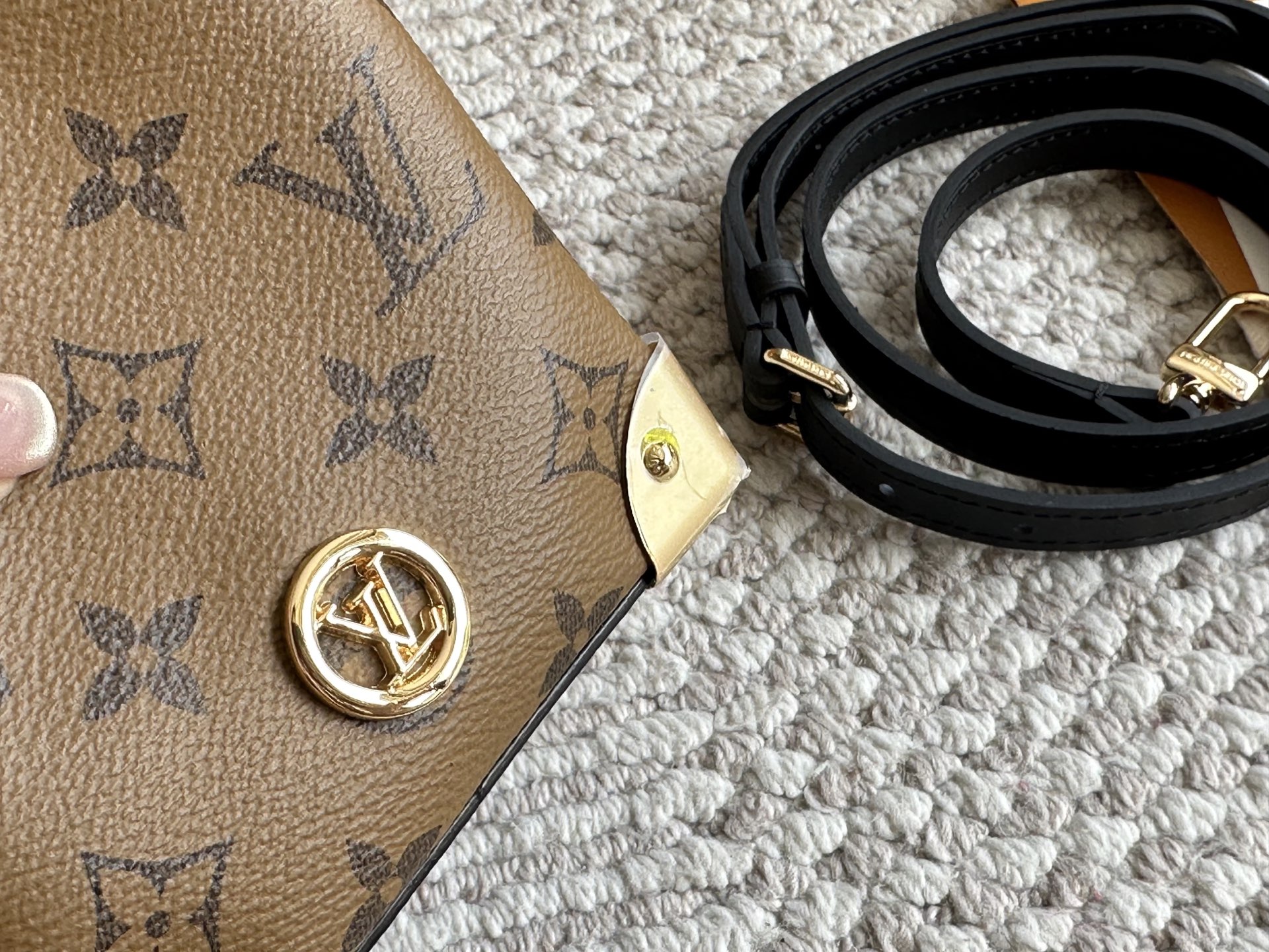 LV noe purse