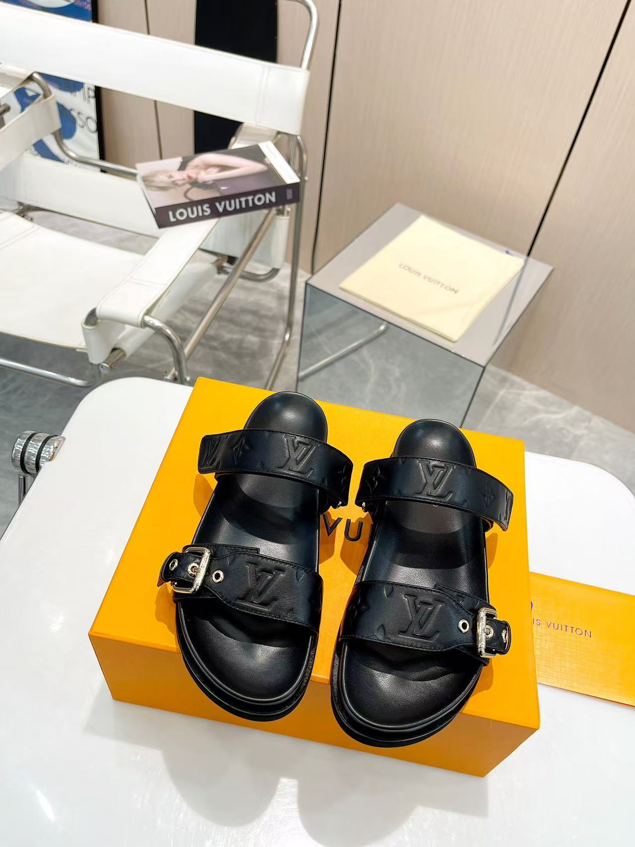 LV embossed logo slippers