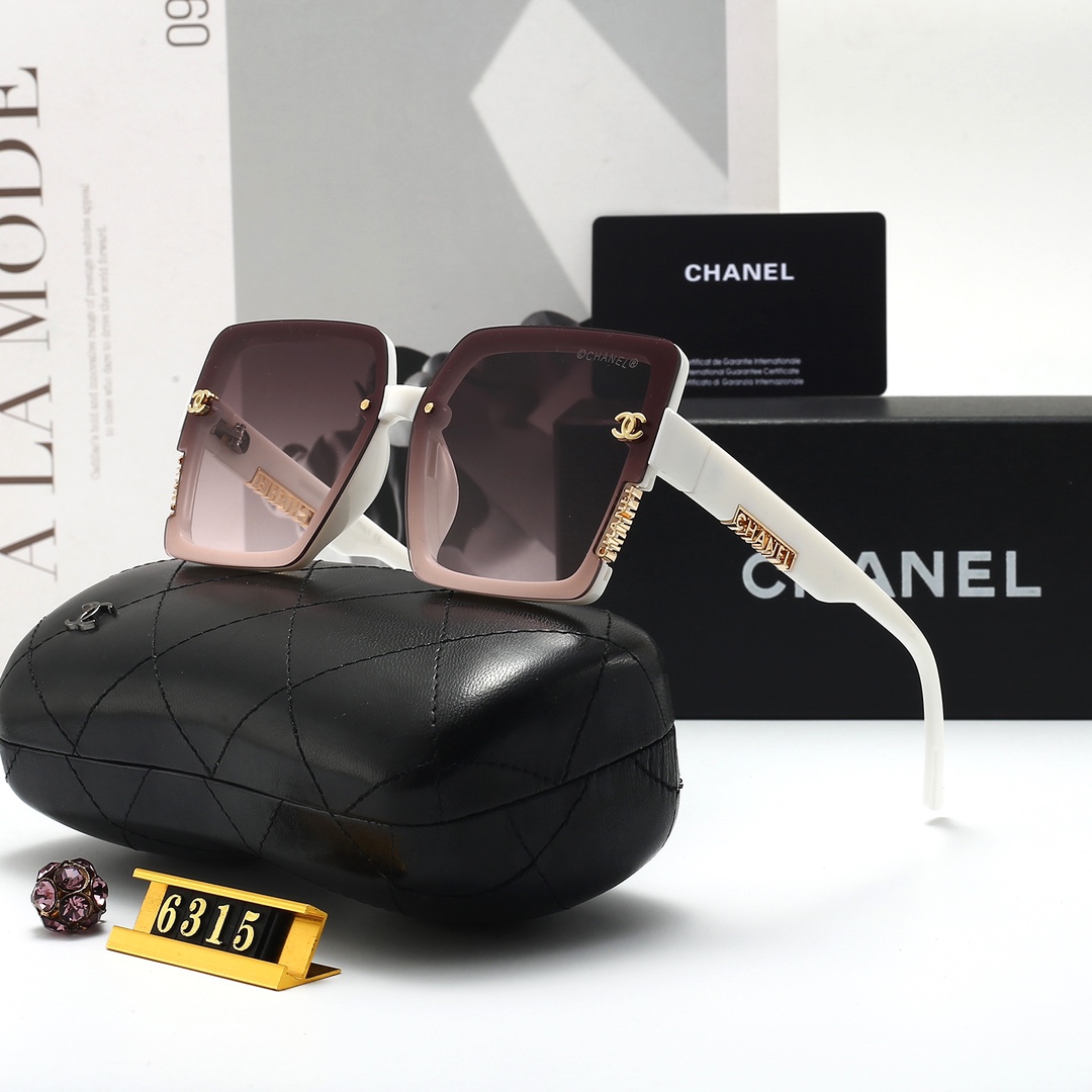 Chanel Fashionable sunglasses