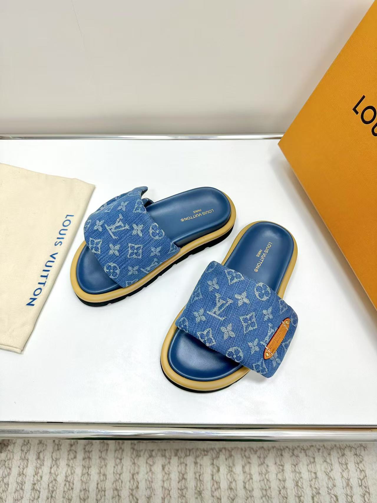 LV denim sponge slippers