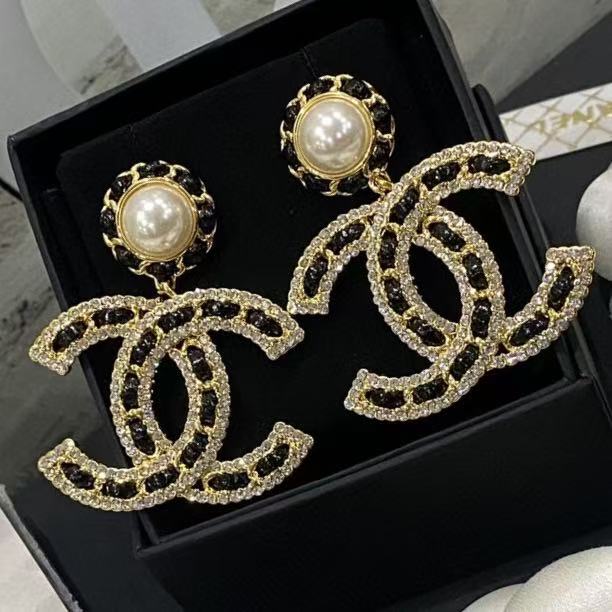 Chanel letter pearl stud earrings