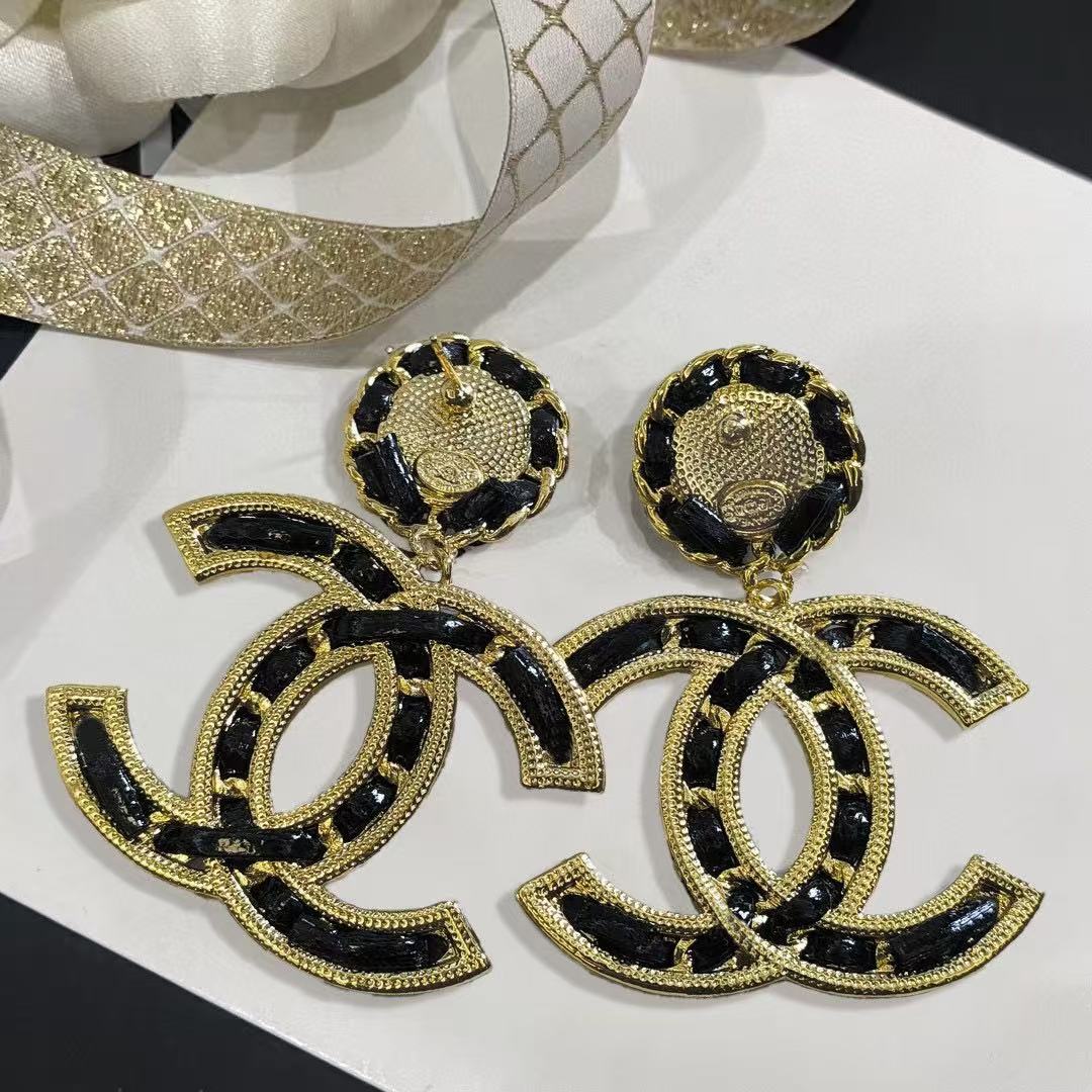 Chanel letter pearl stud earrings