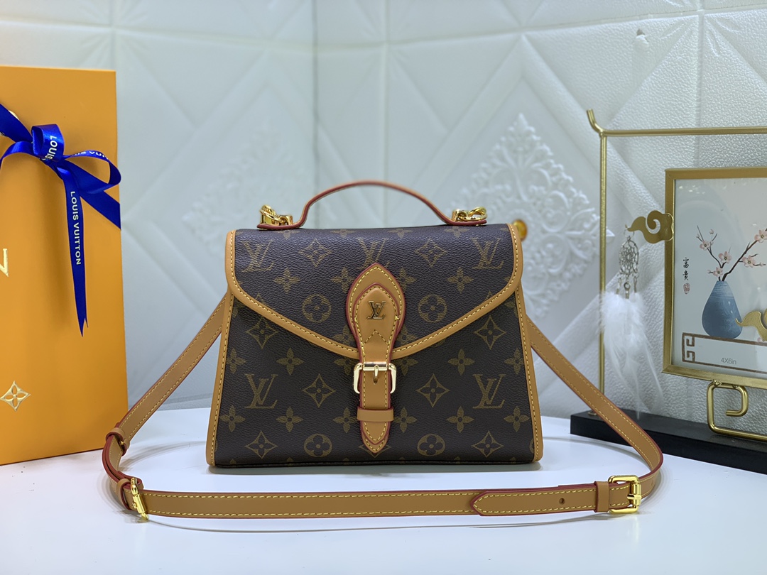 LV Ivy Nicolas Ghesquière Monogram shoulder bag