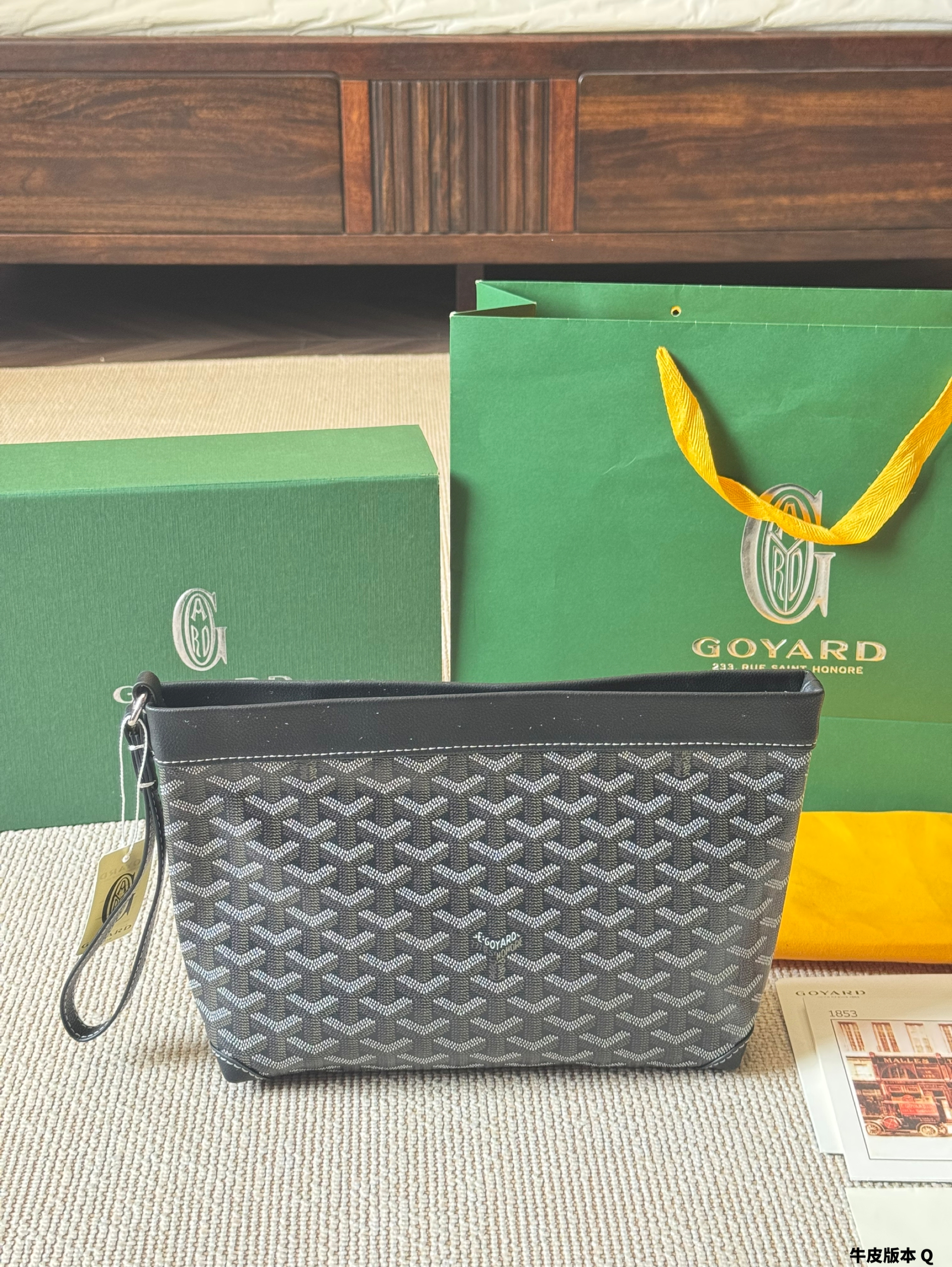 Govard CONTI clutch bag