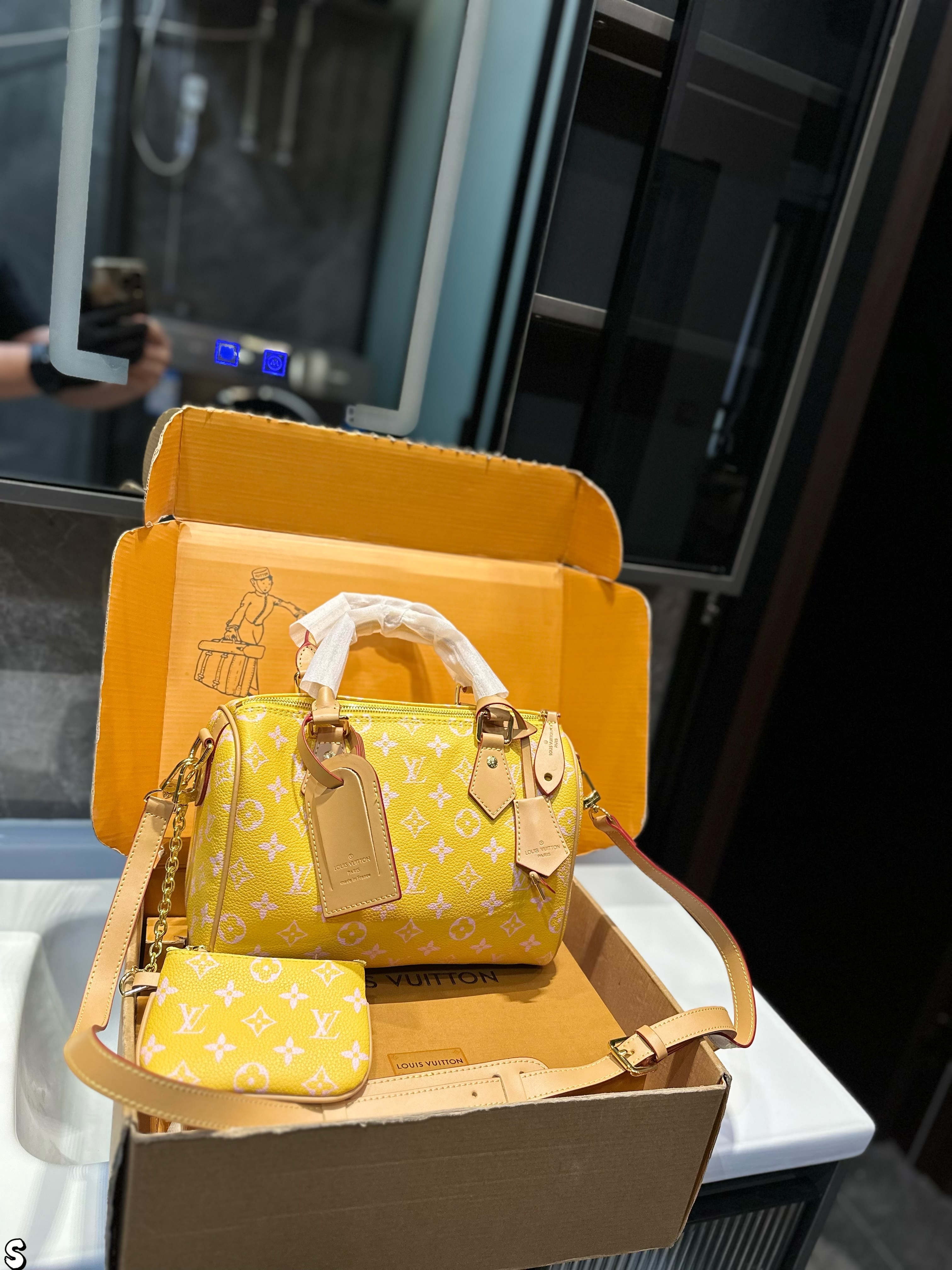 LV Speedy Bandouliere Monogram Leather handbag