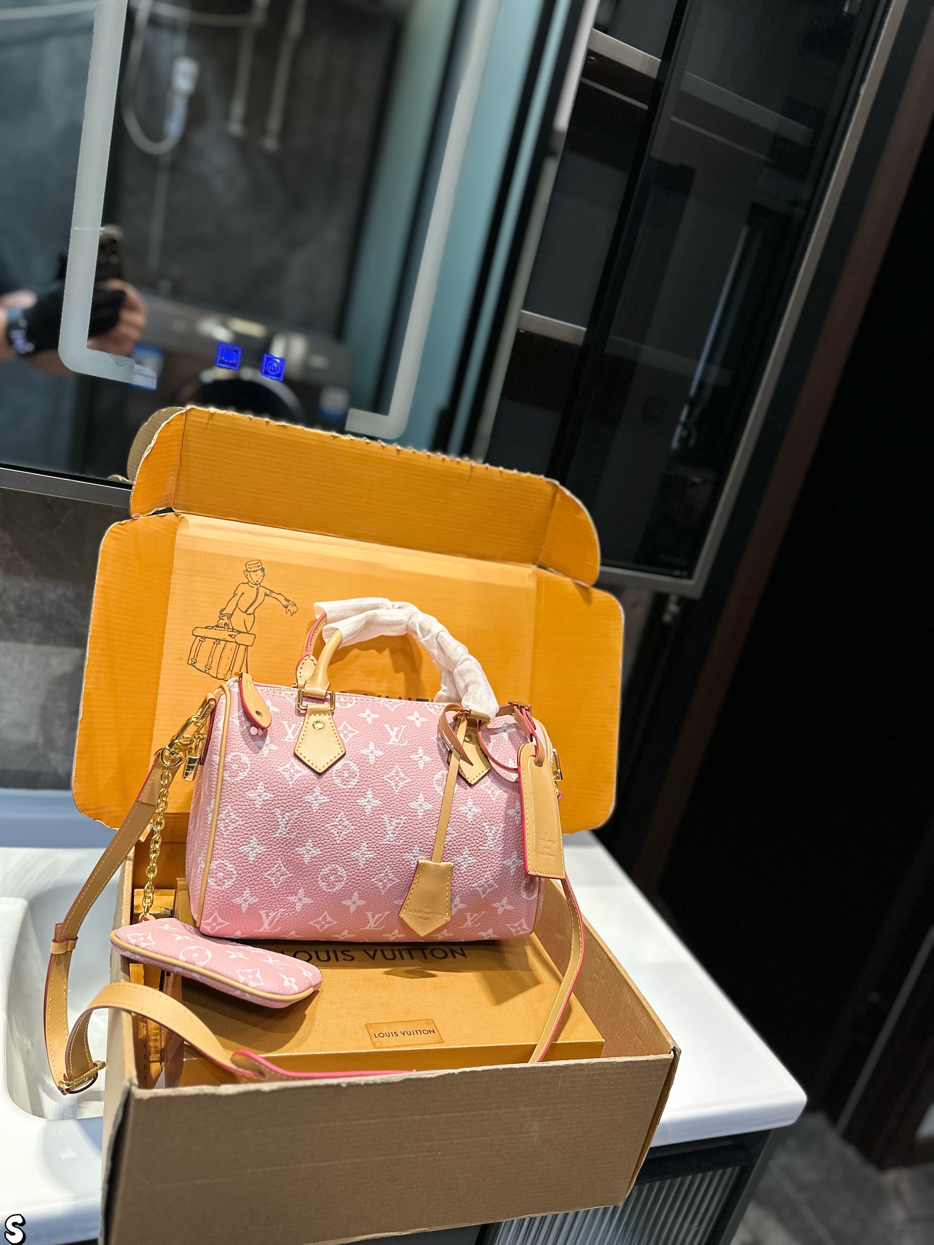 LV Speedy Bandouliere Monogram Leather handbag