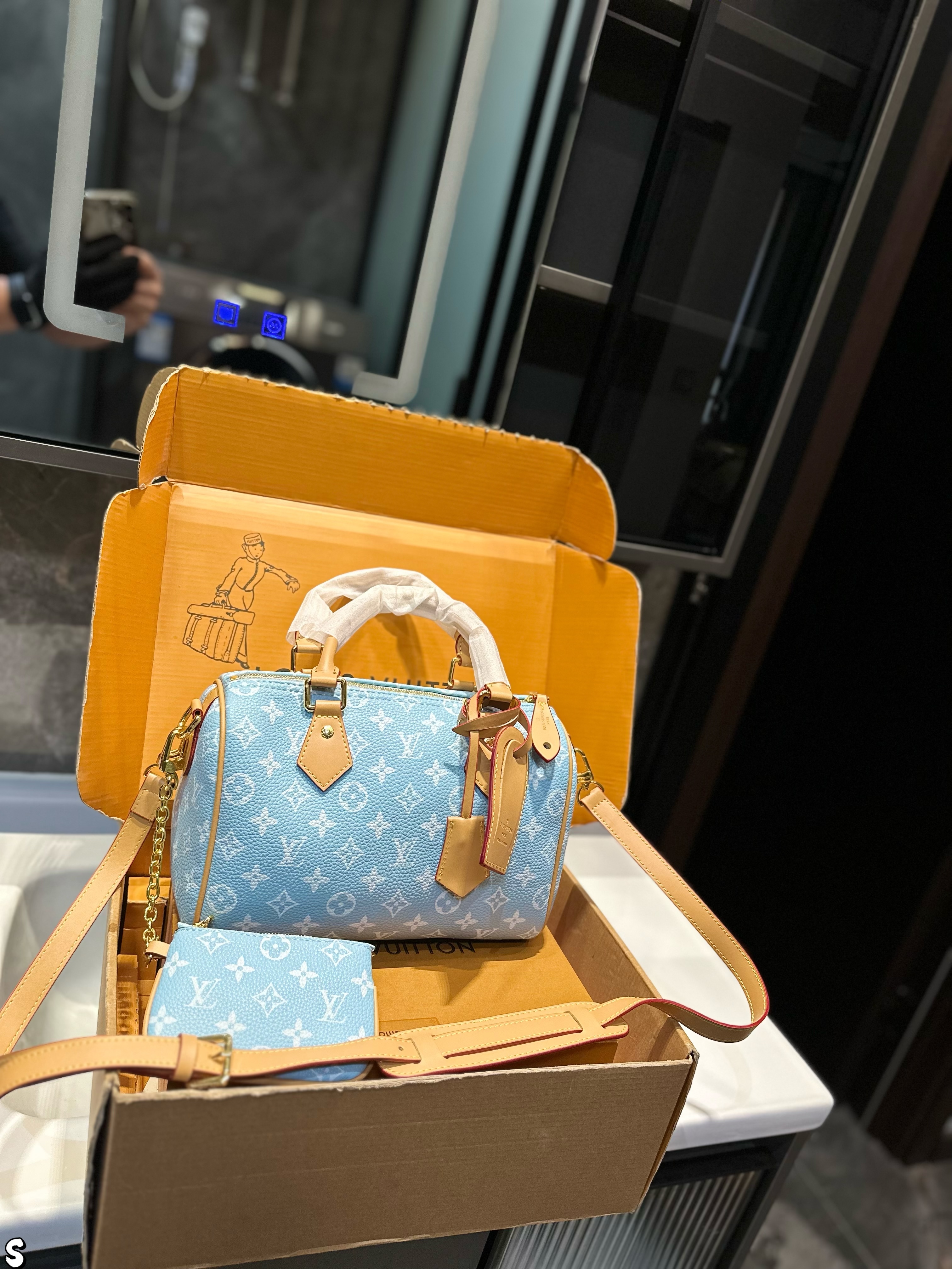LV Speedy Bandouliere Monogram Leather handbag