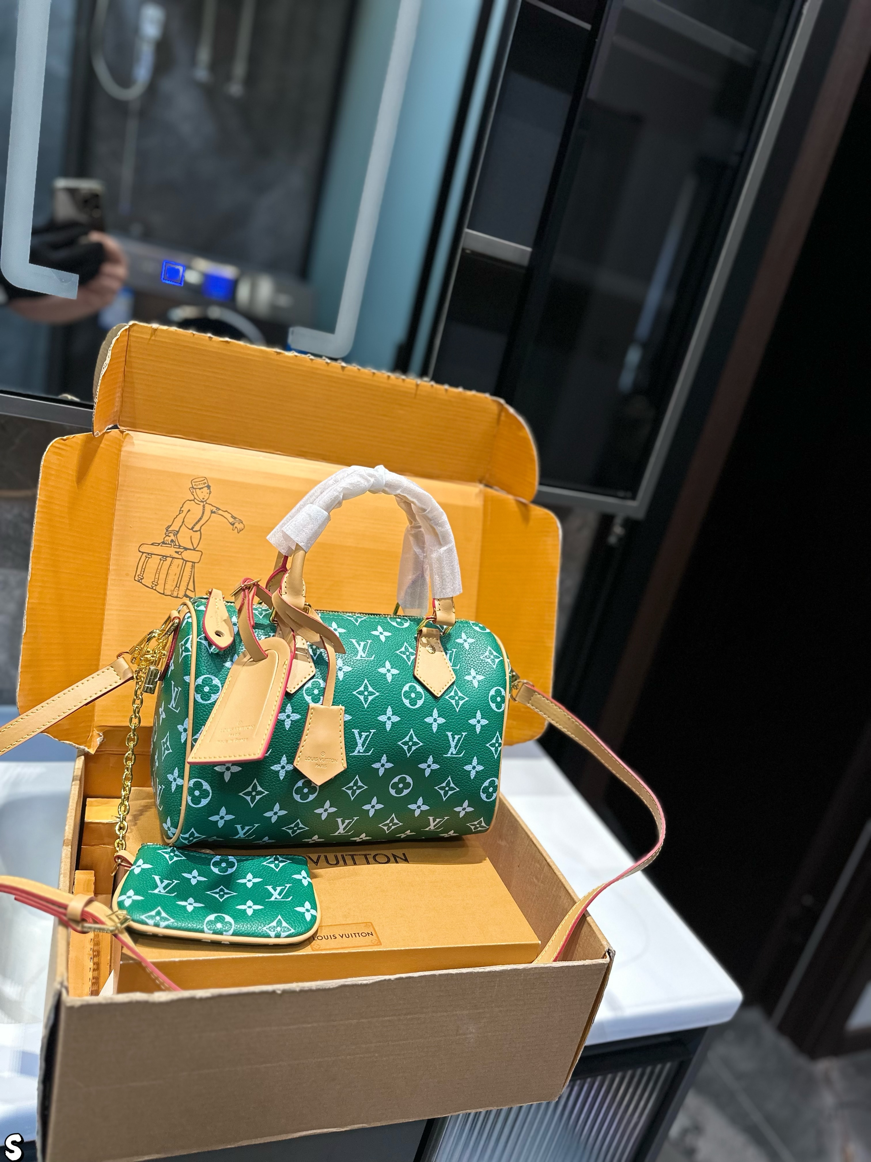 LV Speedy Bandouliere Monogram Leather handbag