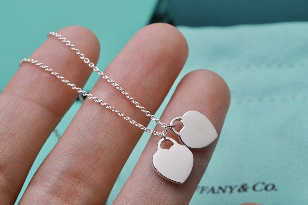 Tiffany Necklace Return to TiffanyM