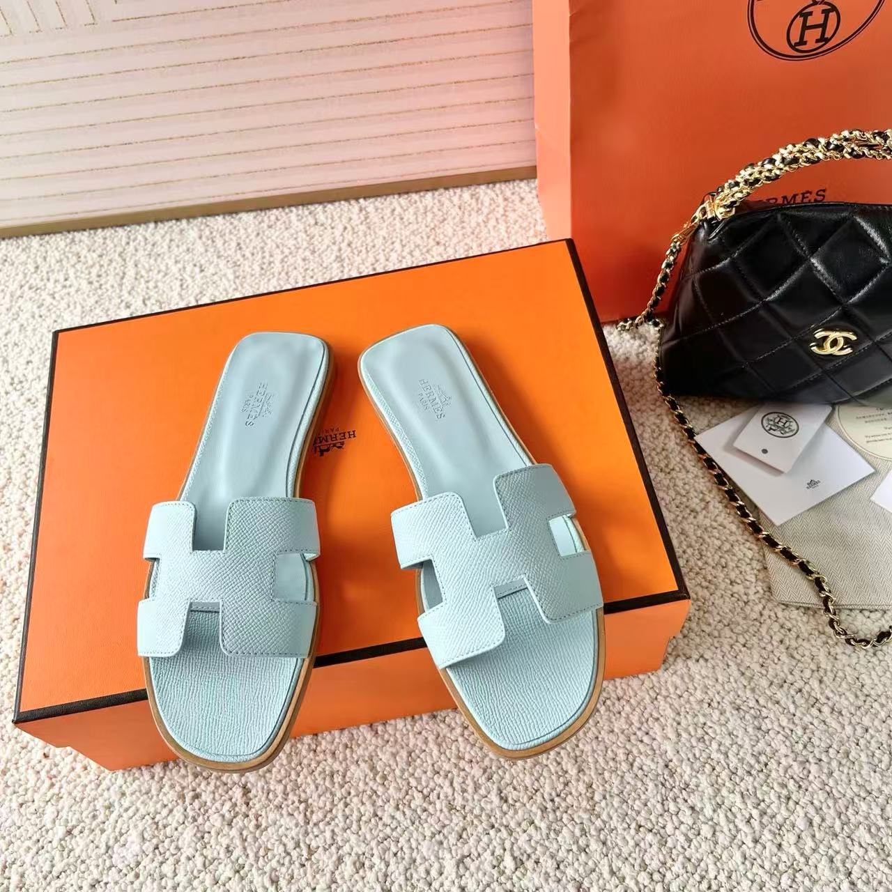 Hermes H slippers