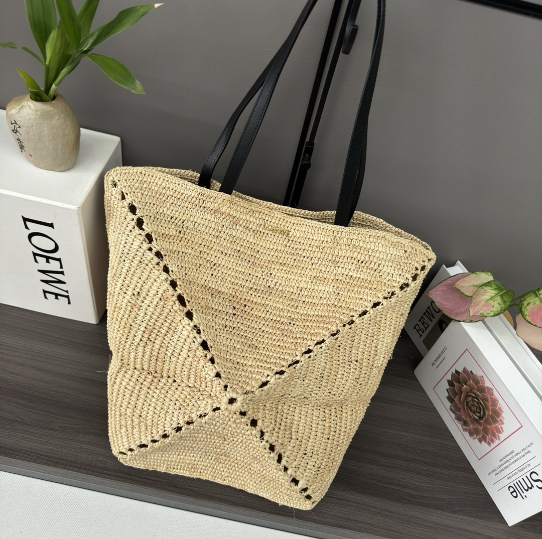 Top version Loewe Puzzle Fold handbag