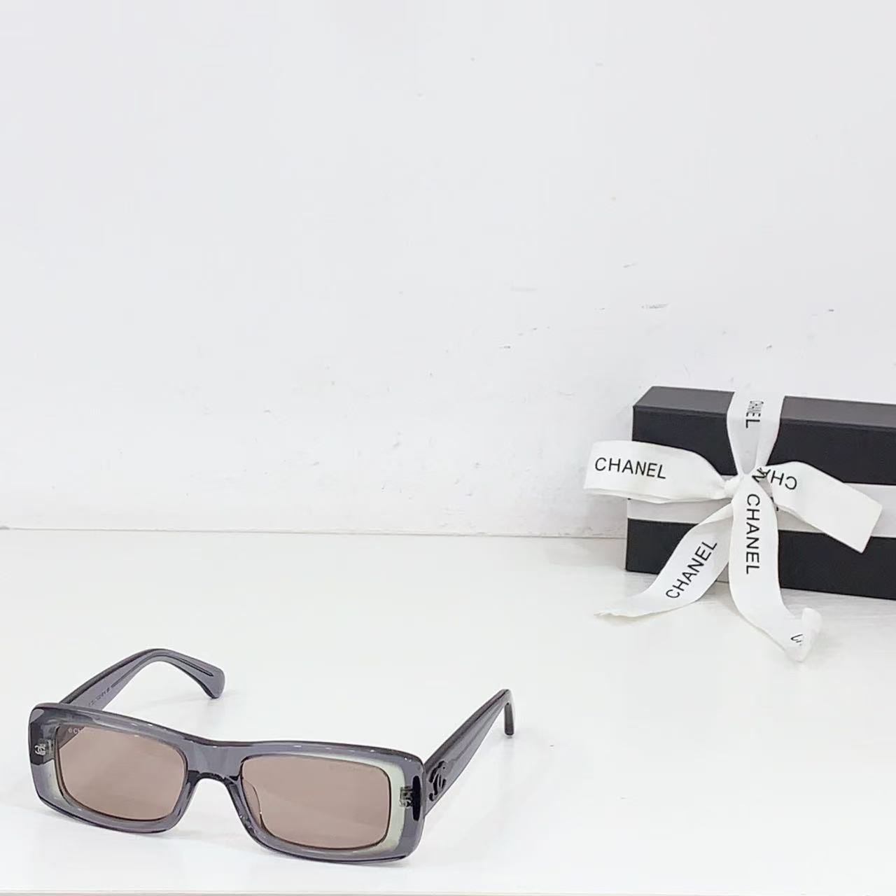 Chanel multicolored sunglasses