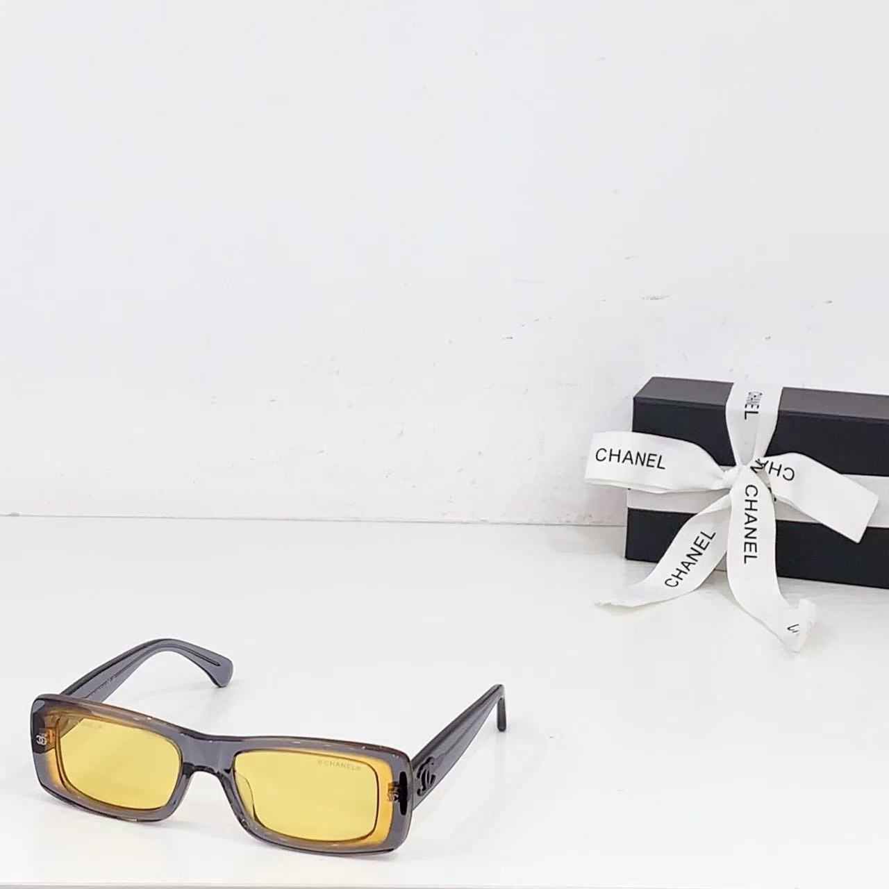 Chanel multicolored sunglasses
