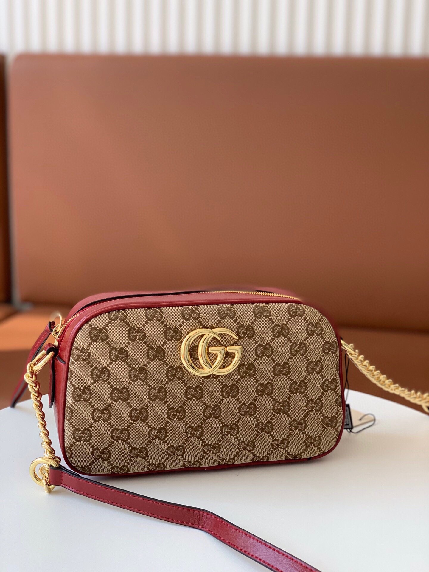 Gucci marmont chain crossbody bag