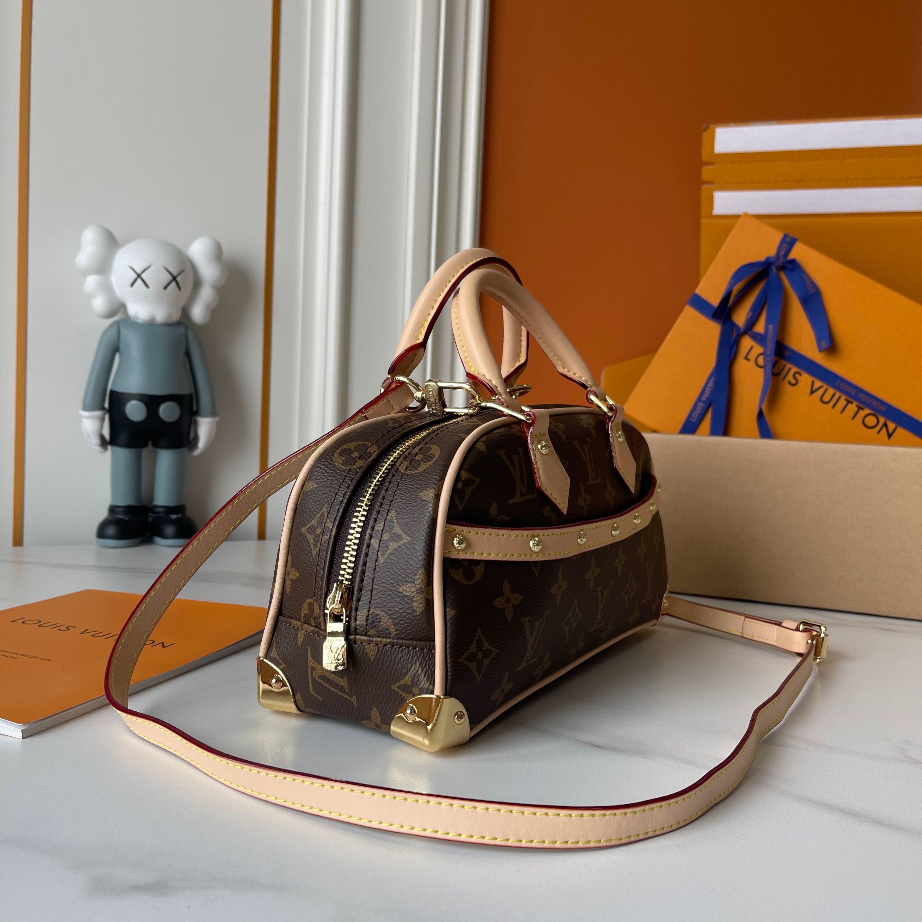 Top version LV monogram Handbag East West