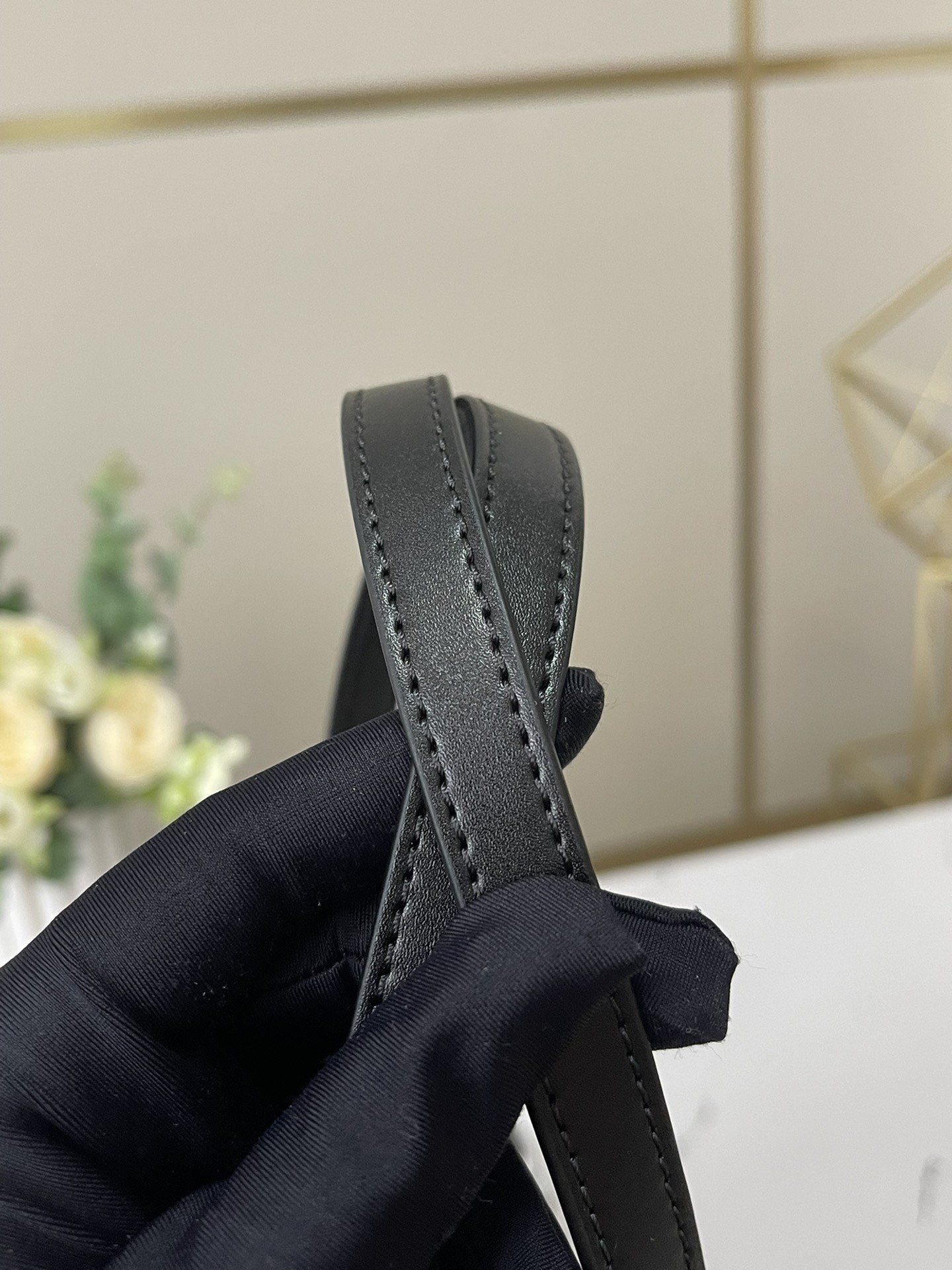 LV OnTheGo Tote Monogram HANDBAG