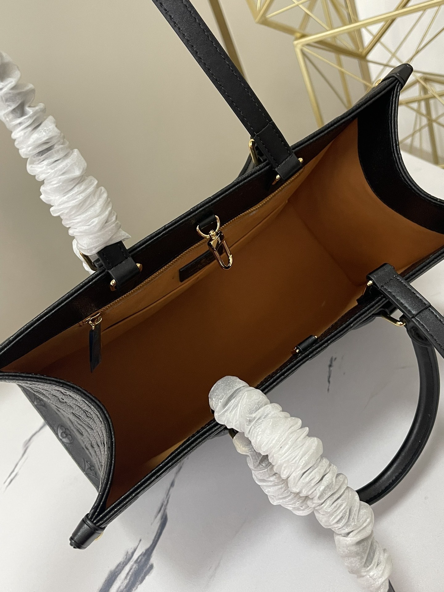 LV OnTheGo Tote Monogram HANDBAG