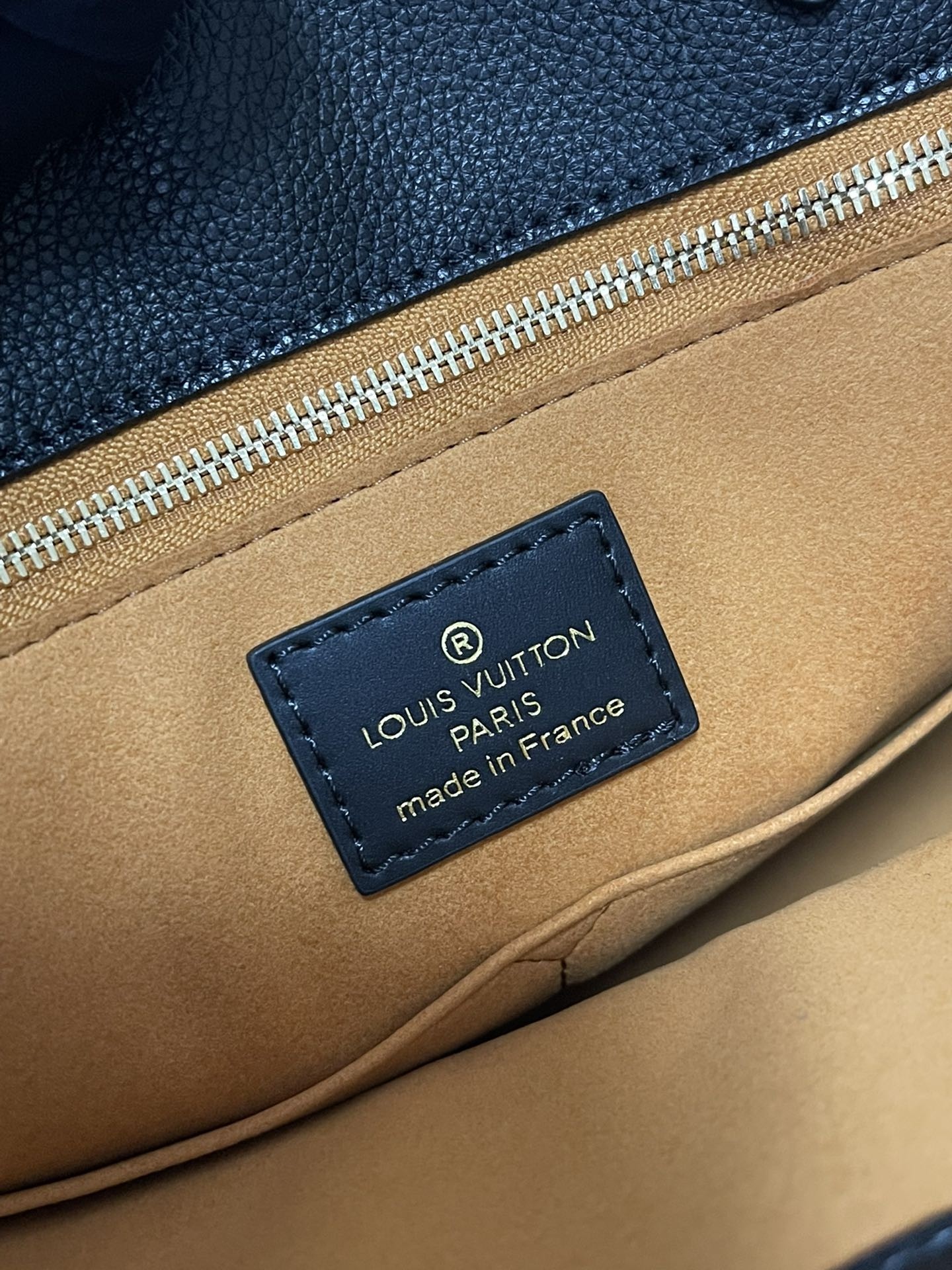 LV OnTheGo Tote Monogram HANDBAG