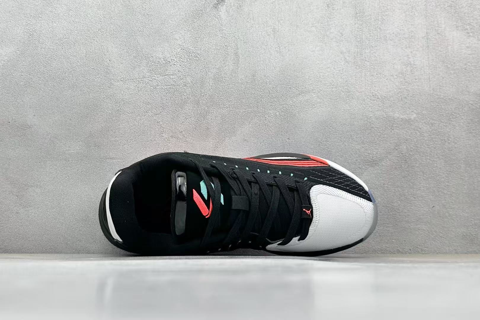 Jordan GJR Luka 4 sports shoes