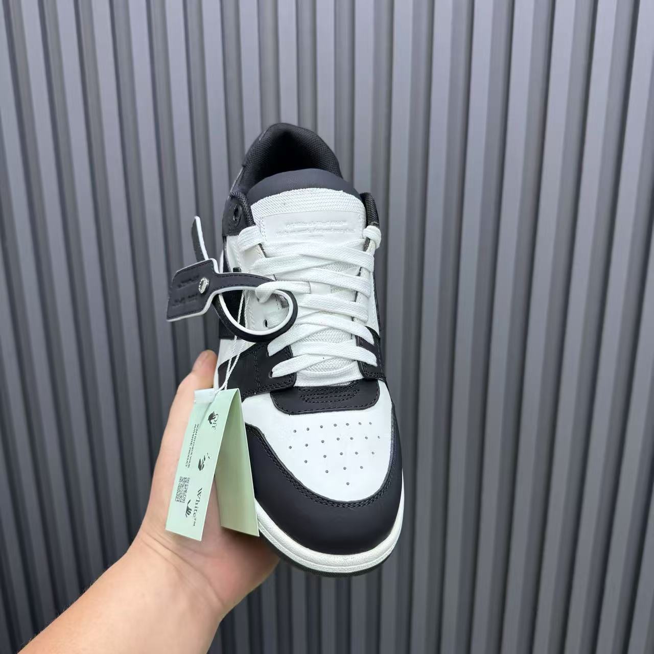 OFF WHITE sports shoes