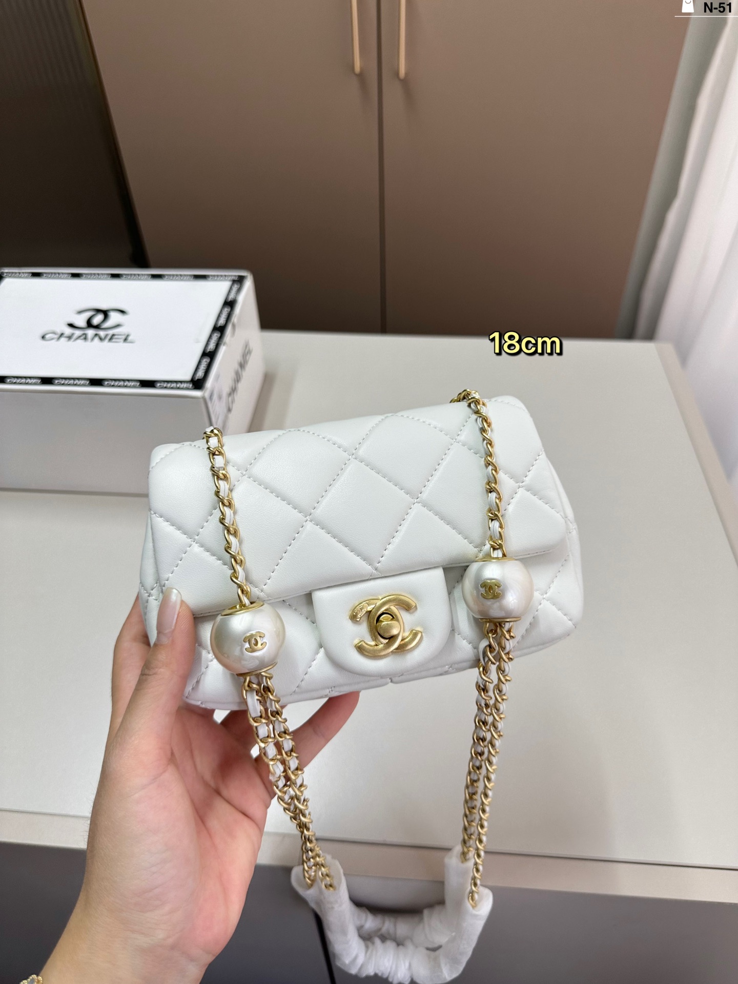 Chanel 24ss Lagerfeld round-shaped bag