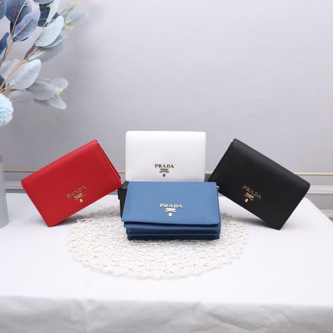 Top version Prada chain crossbody shoulder bag