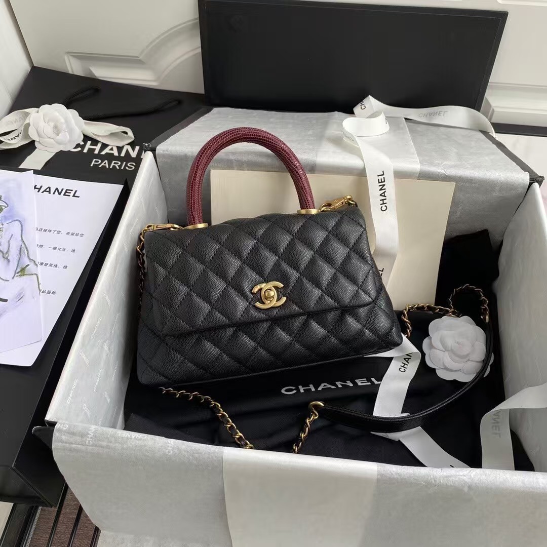 Top version chanel shoulder leather bag