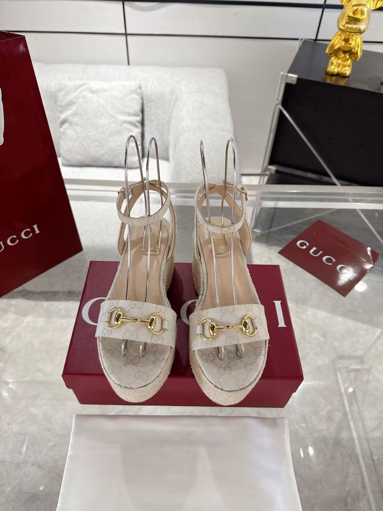 Gucci horse buckle high heels