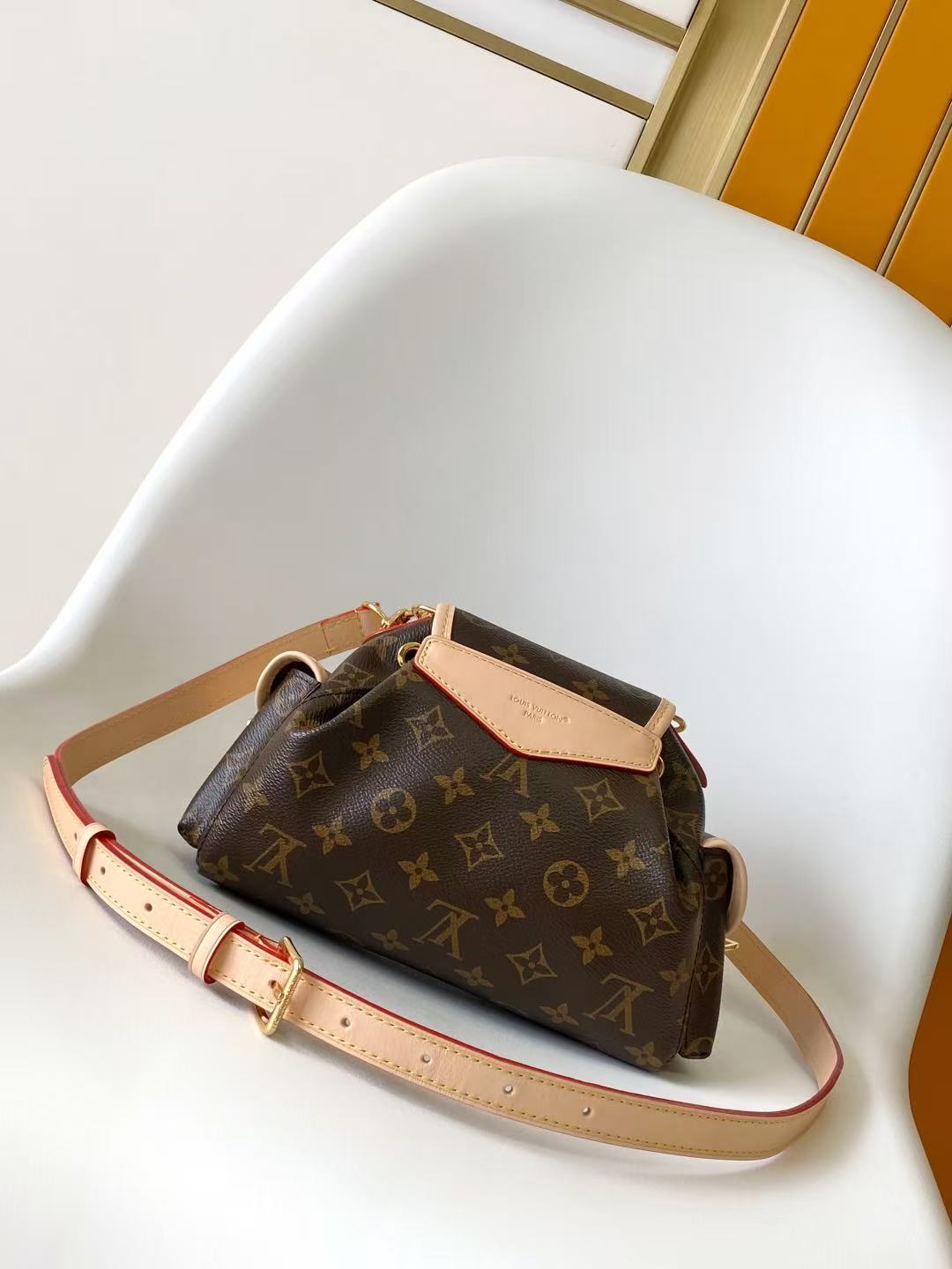 High-quality LV Odysee single-shoulder bag