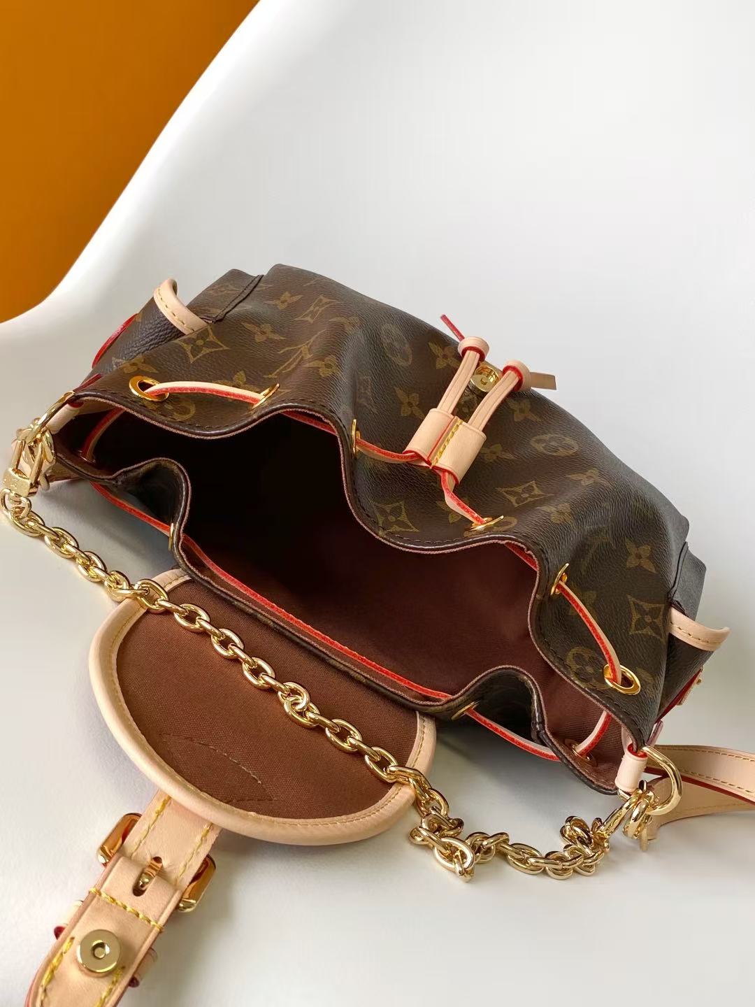 High-quality LV Odysee single-shoulder bag