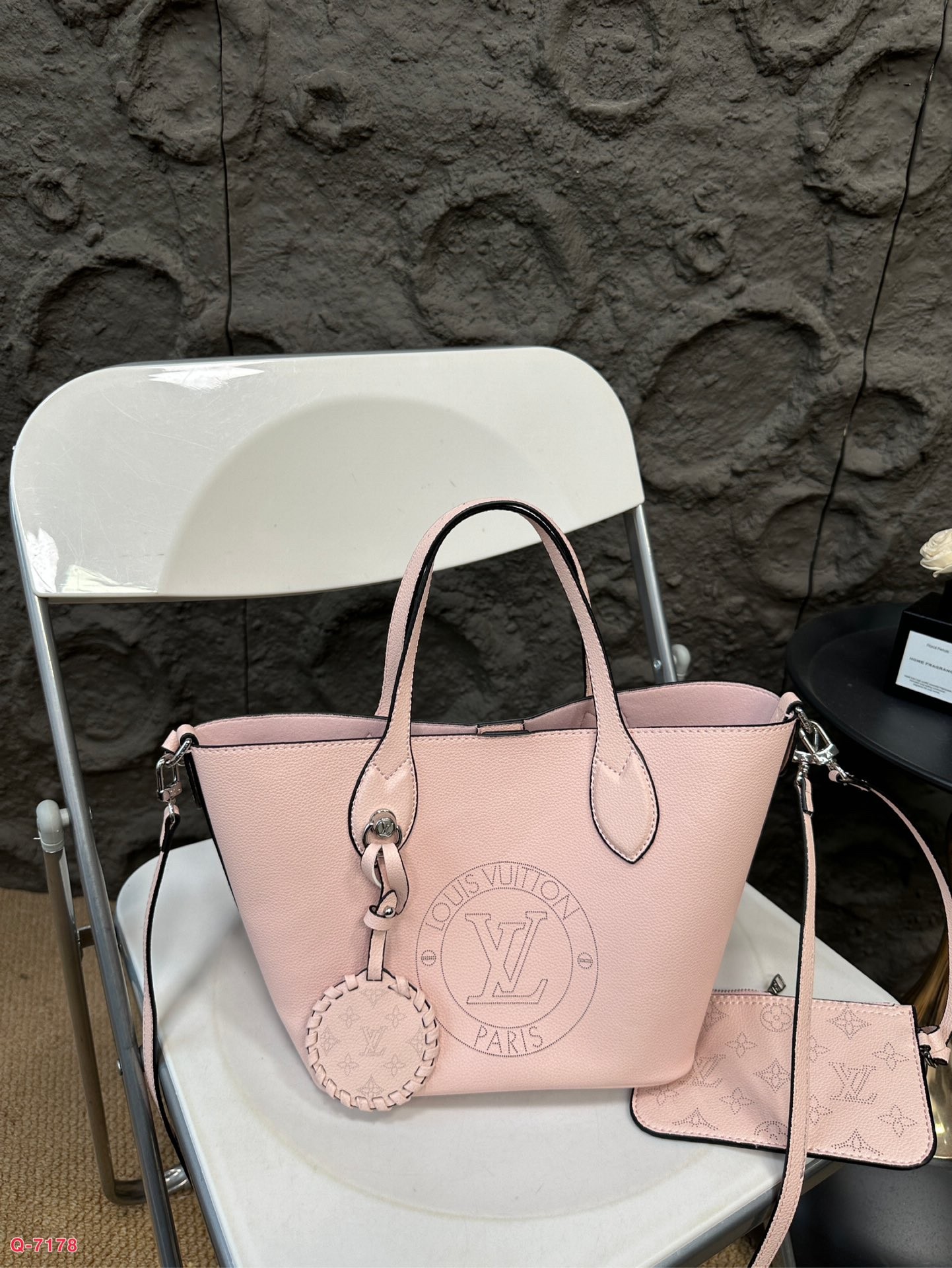 LV blossom PM bucket handbag