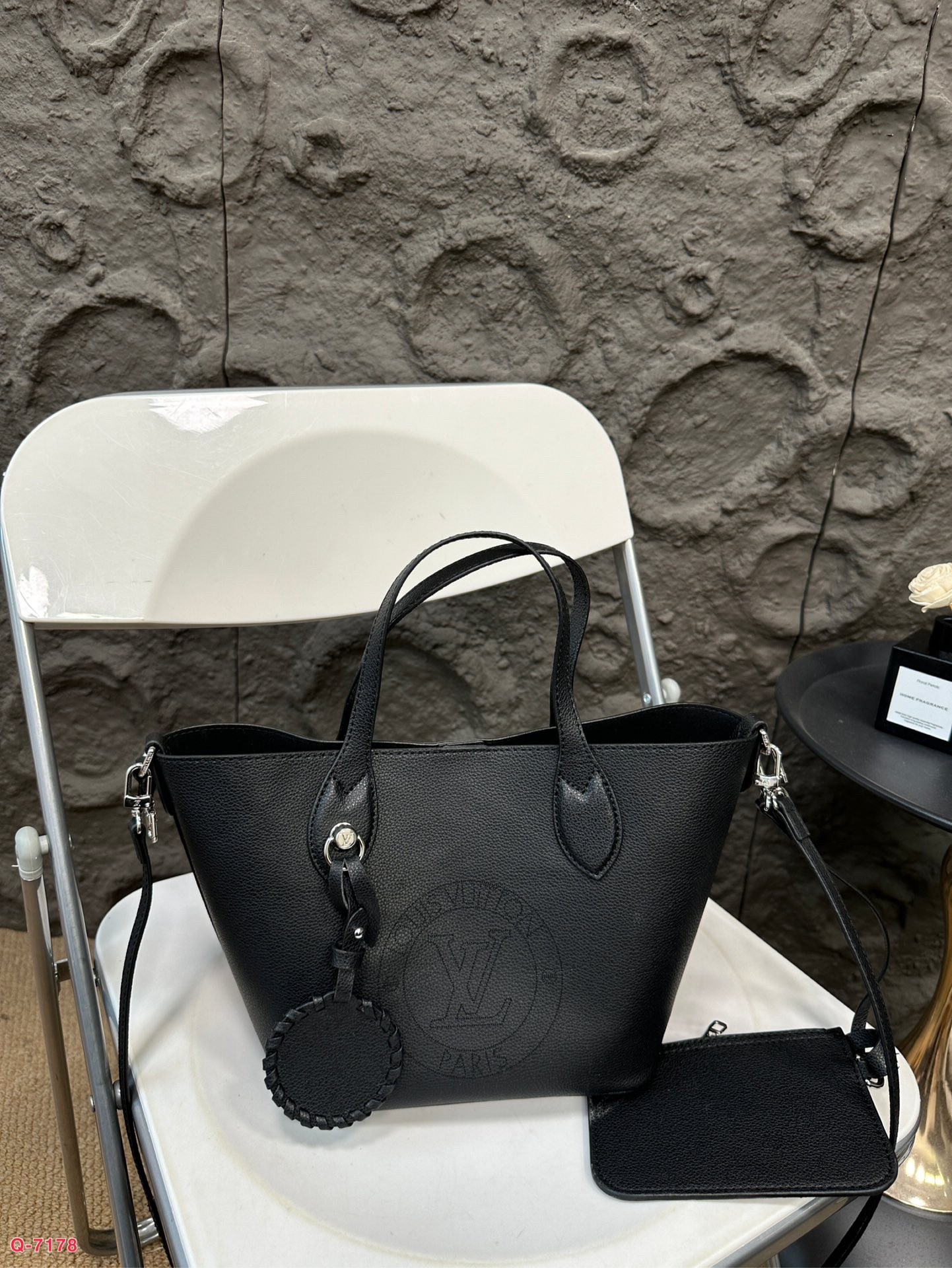 LV blossom PM bucket handbag