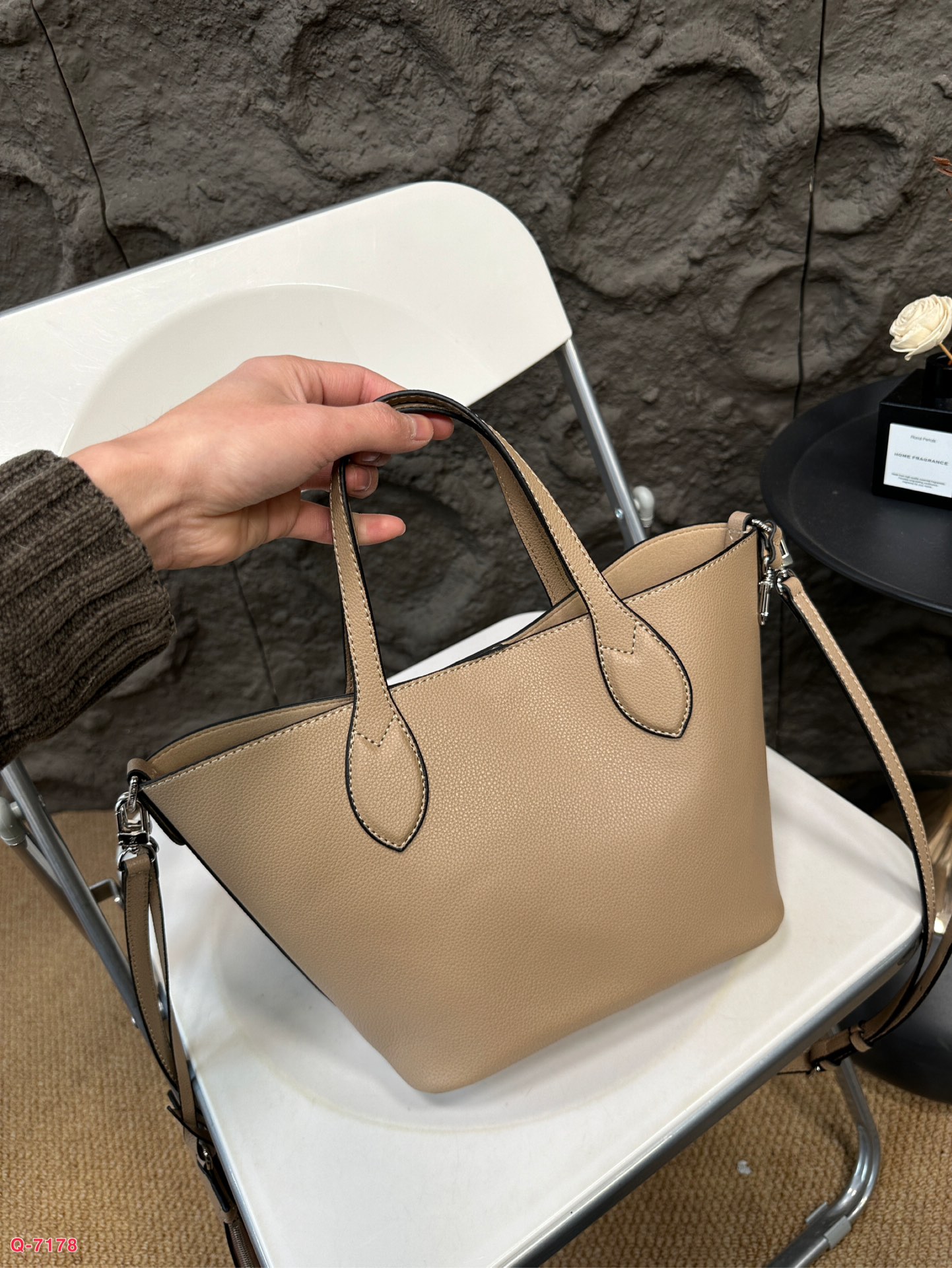 LV blossom PM bucket handbag