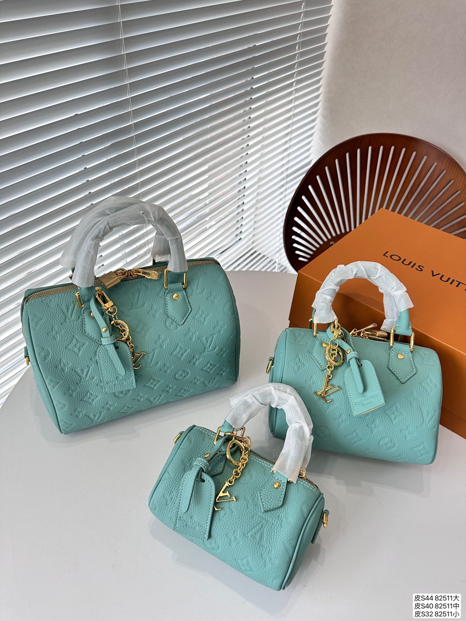 LV new speedy monogram shoulder bag