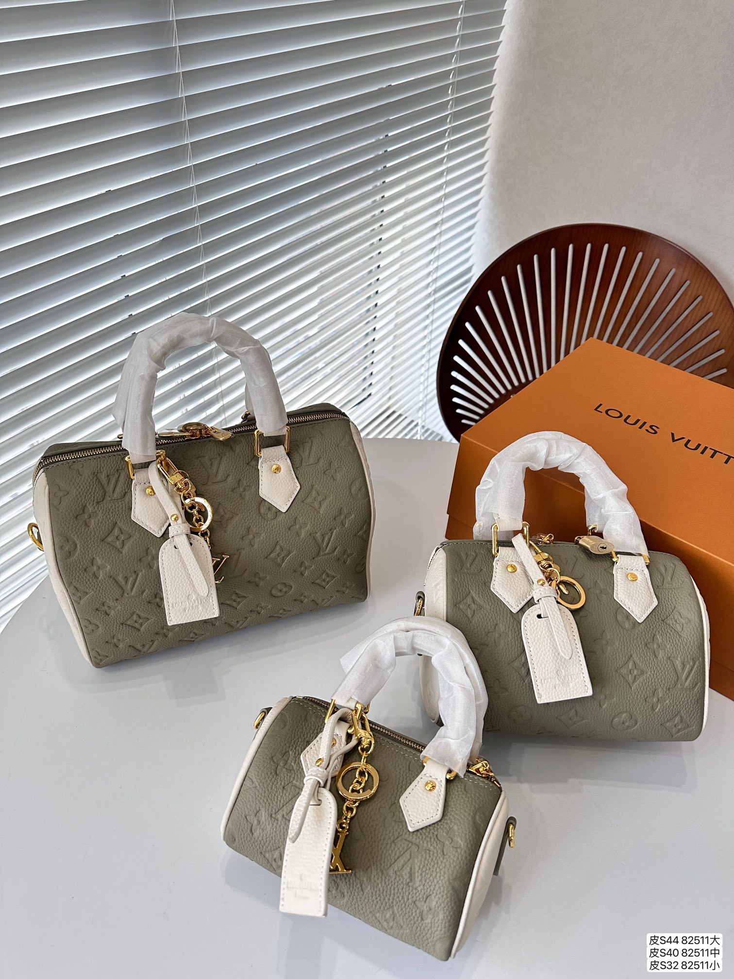 LV new speedy monogram shoulder bag