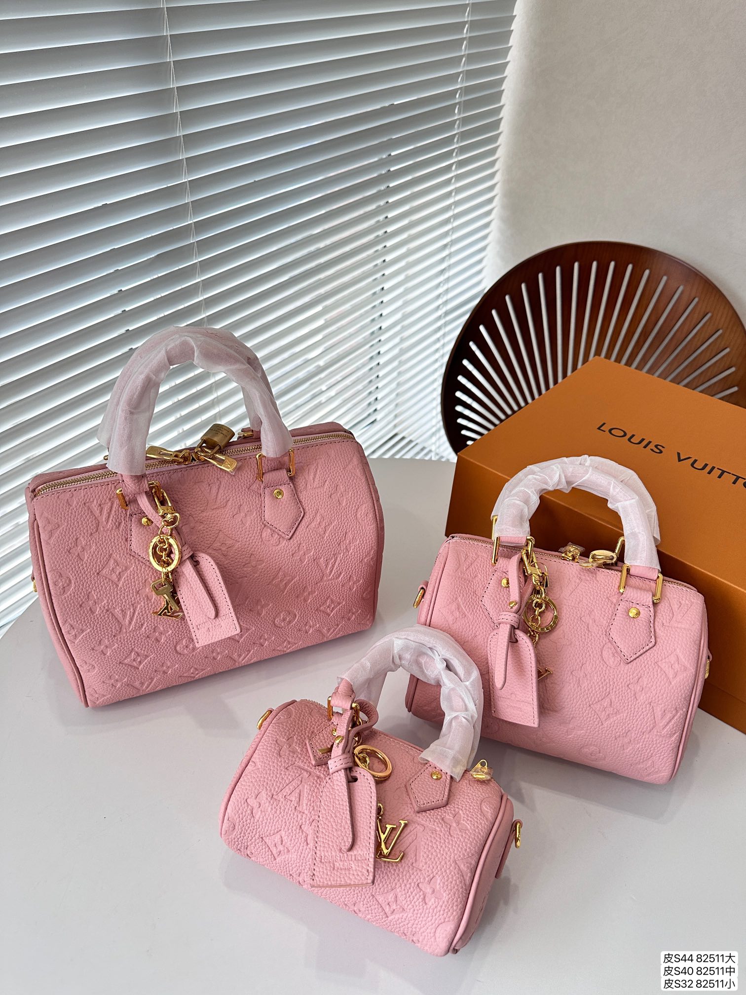 LV new speedy monogram shoulder bag