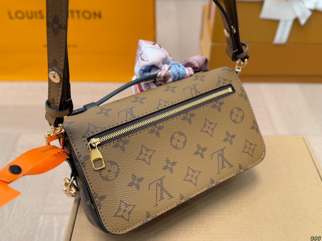 LV pochette metis east west monogram message bag